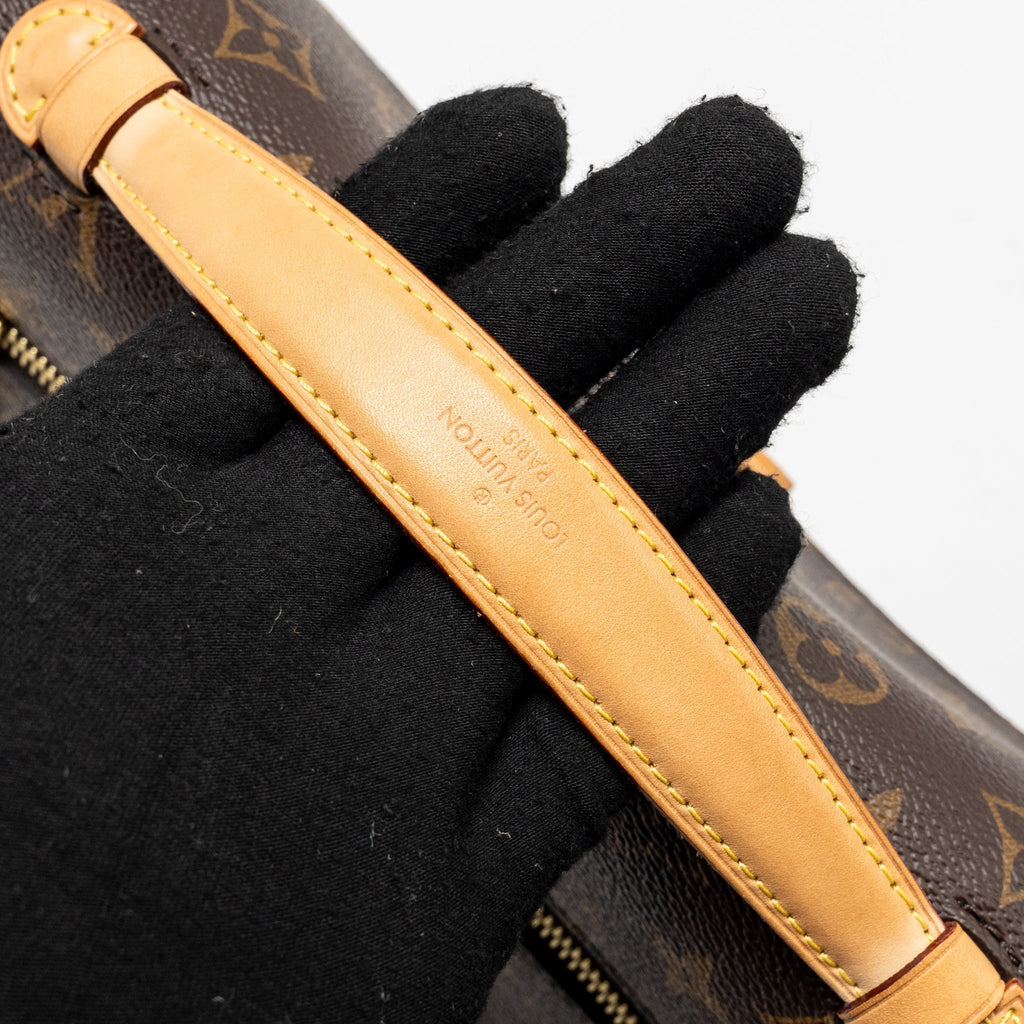 louis-vuitton-pochette-metis-monogram-canvas-ghw-32