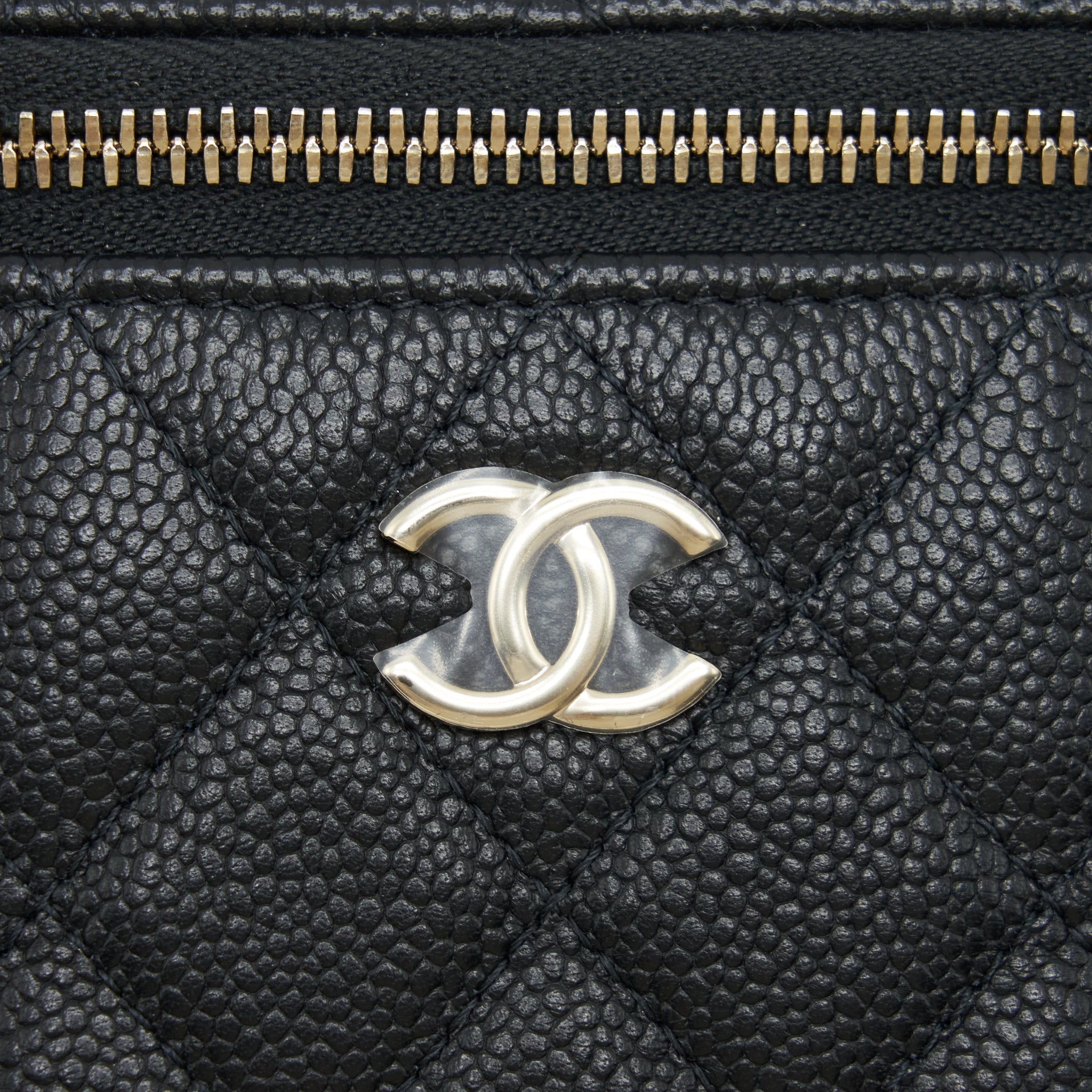 chanel-22p-vertical-mini-vanity-with-cc-logo-chain-caviar-black-lghw-1