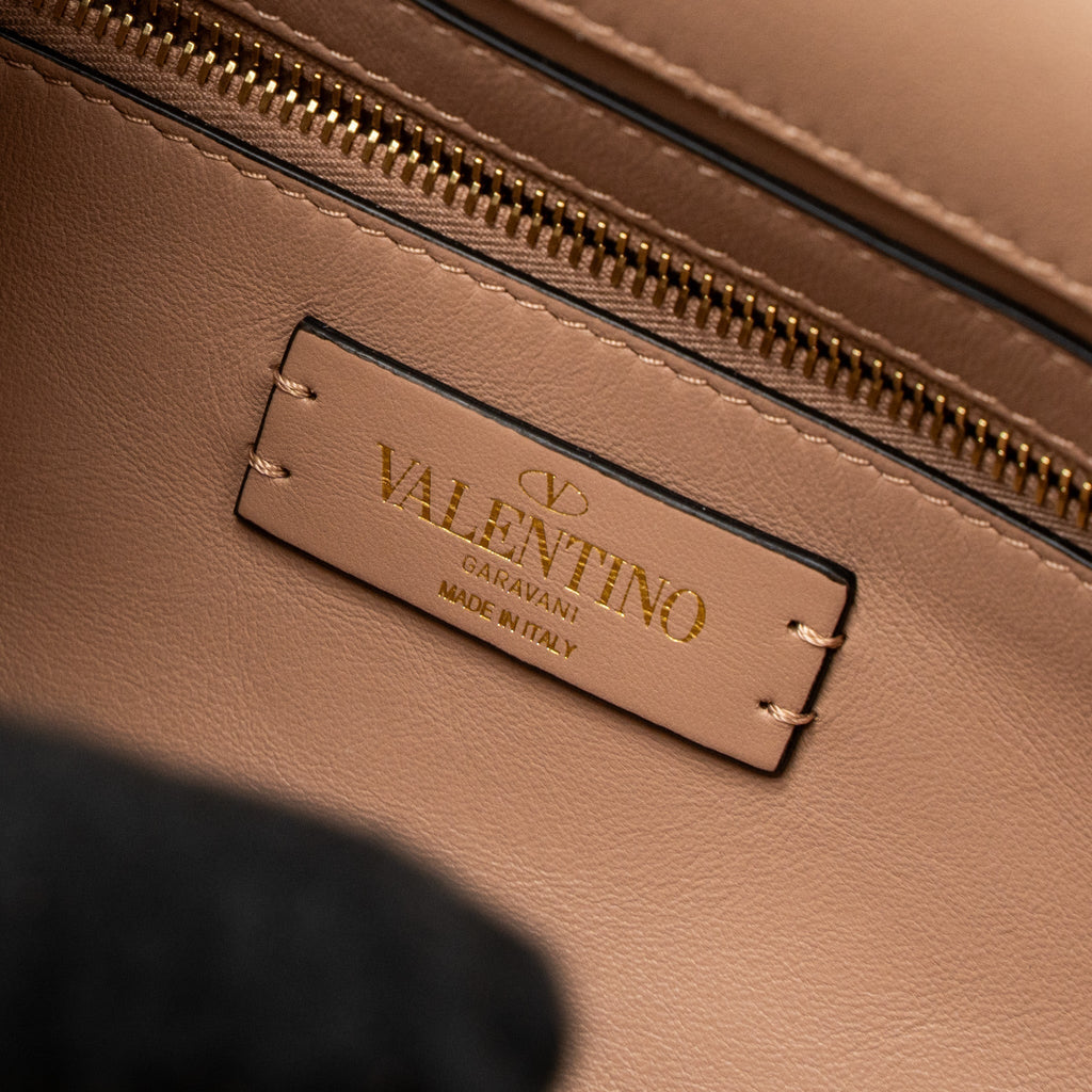 valentino-medium-roman-stud-shoulder-bag-nappa-poudre-ghw