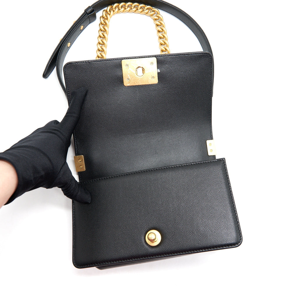 chanel-small-boy-bag-caviar-black-brushed-ghw-year-2021-microchip-serial