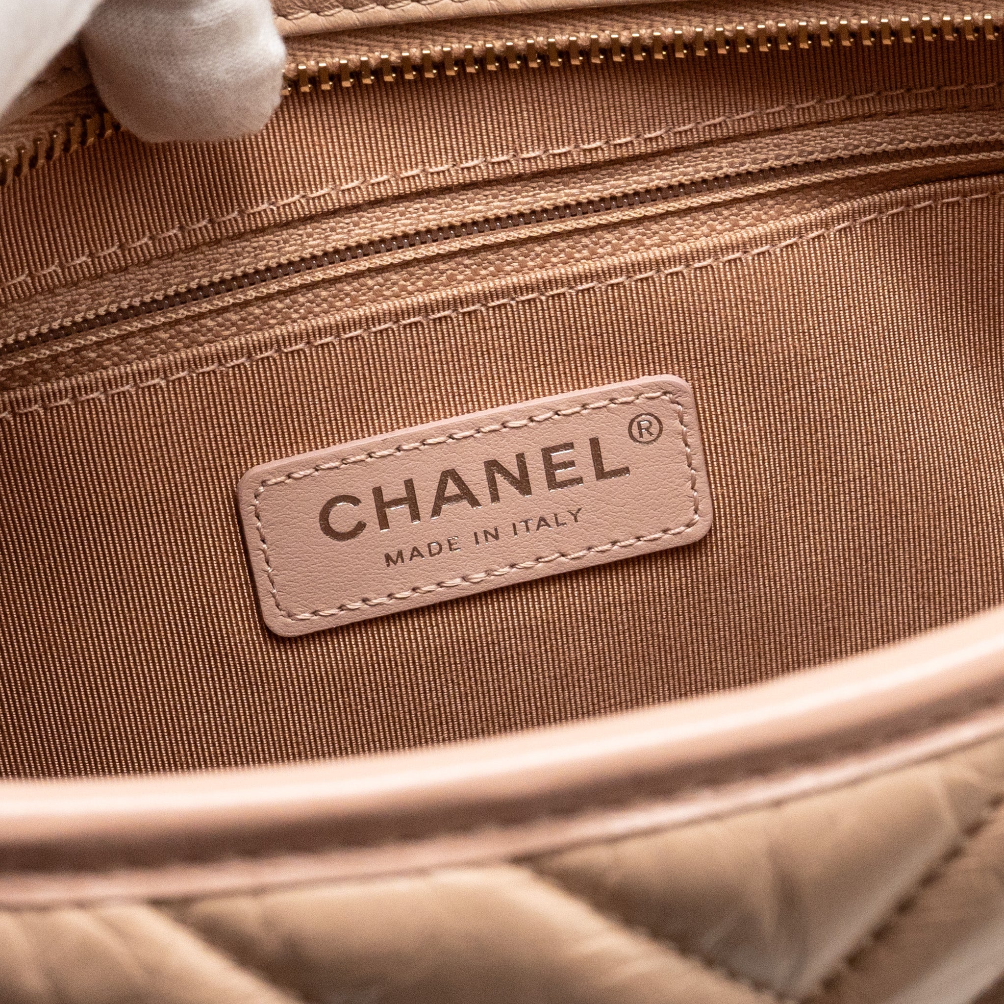 chanel-chevron-gabrielle-hobo-bag-calfskin-pink-beige-multicolour-hardware-copy