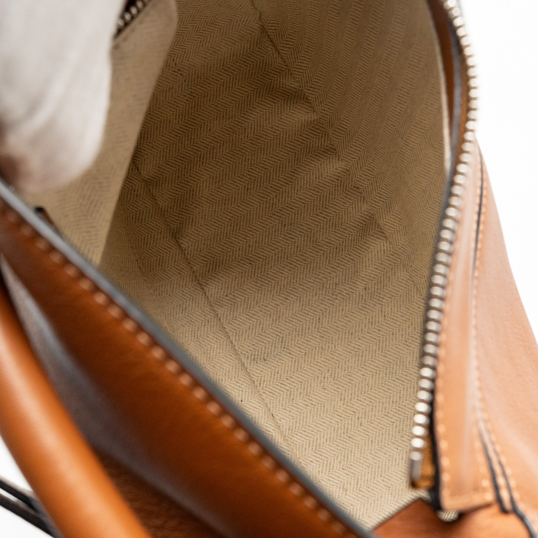 loewe-small-puzzle-bag-calfskin-tan-shw-4