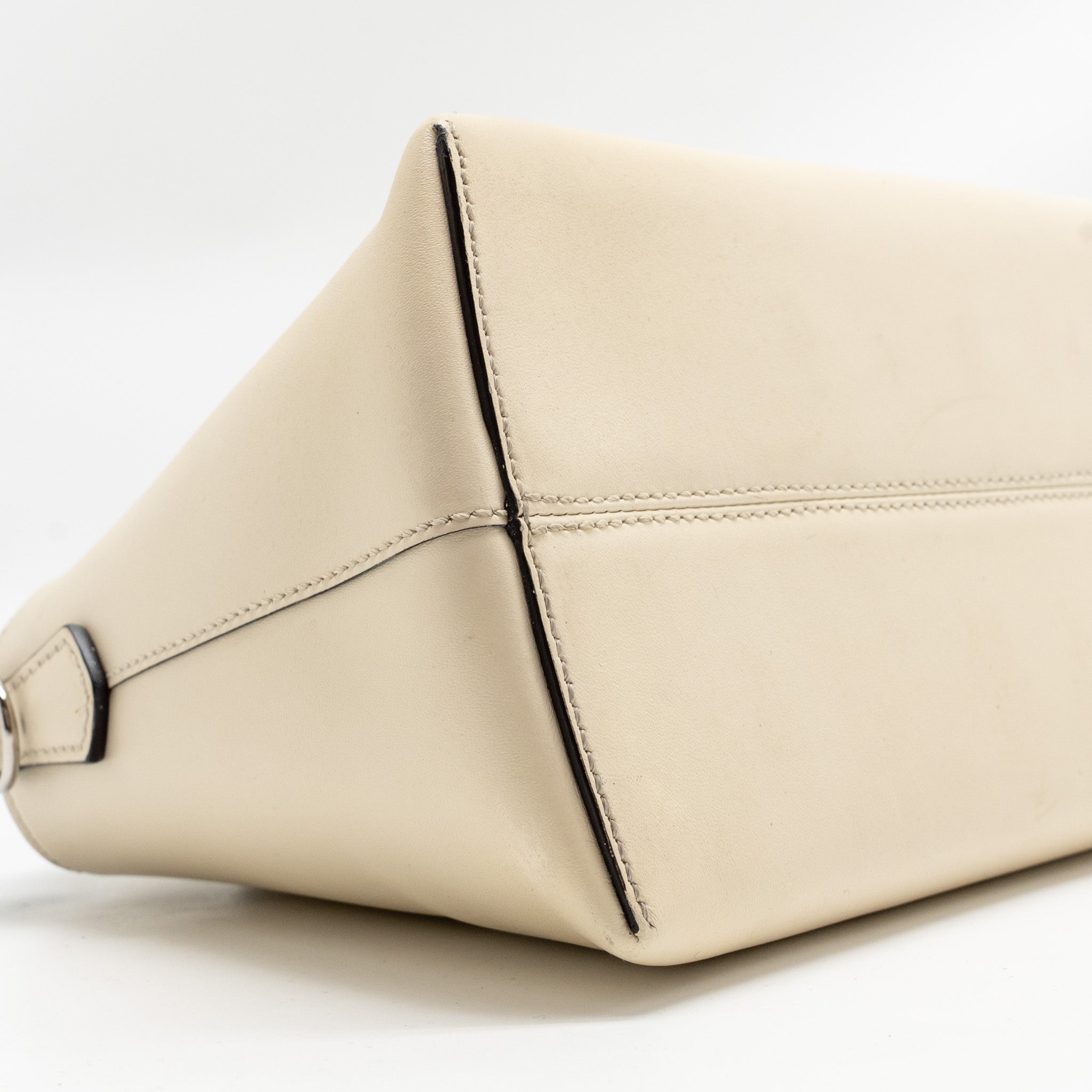 fendi-by-the-way-boston-bag-calfskin-light-beige-shw