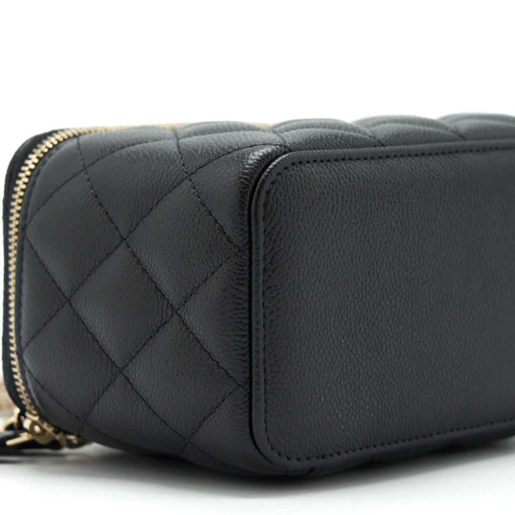 chanel-22p-long-vanity-with-cc-logo-chain-caviar-black-lghw-1