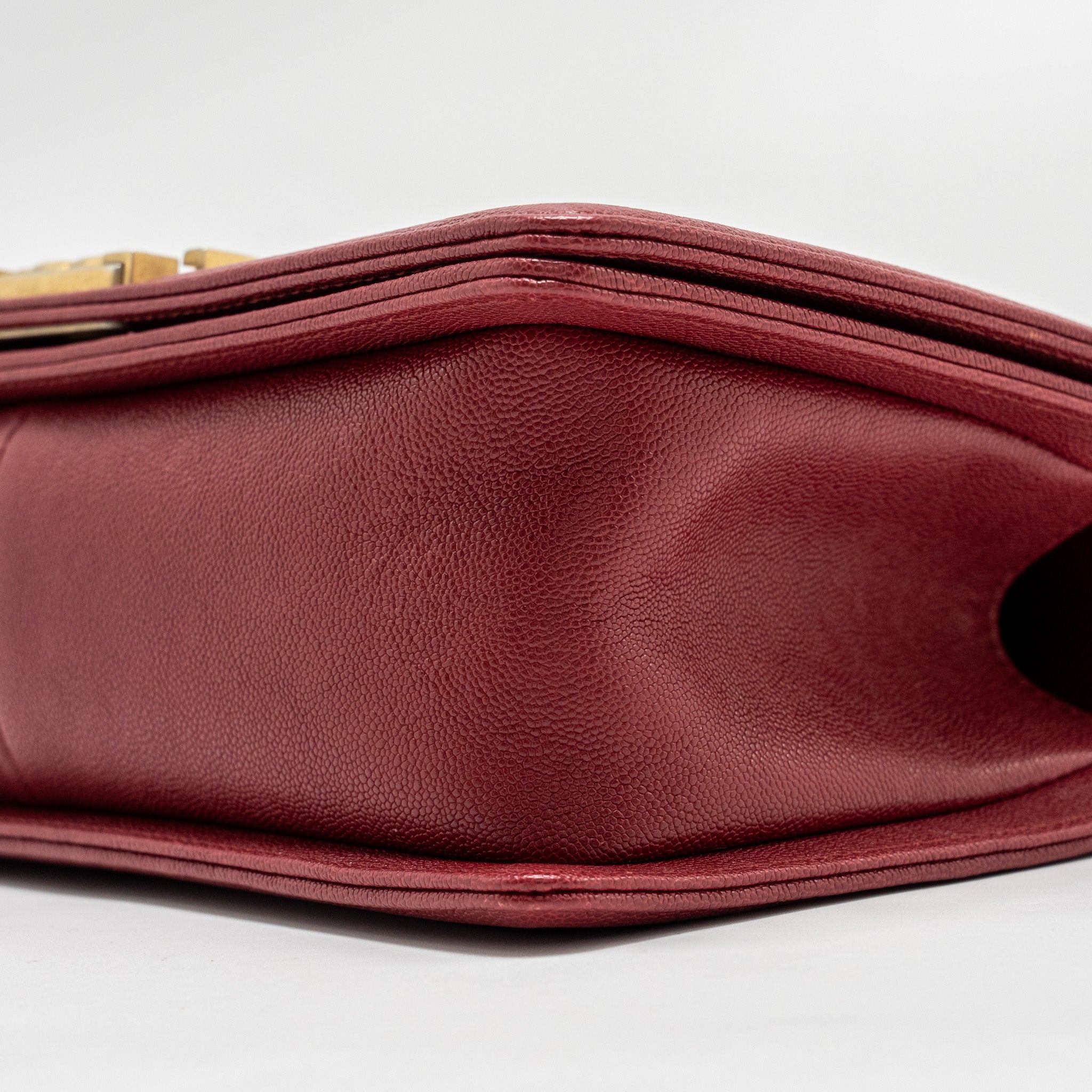 chanel-medium-boy-bag-caviar-red-ghw-copy