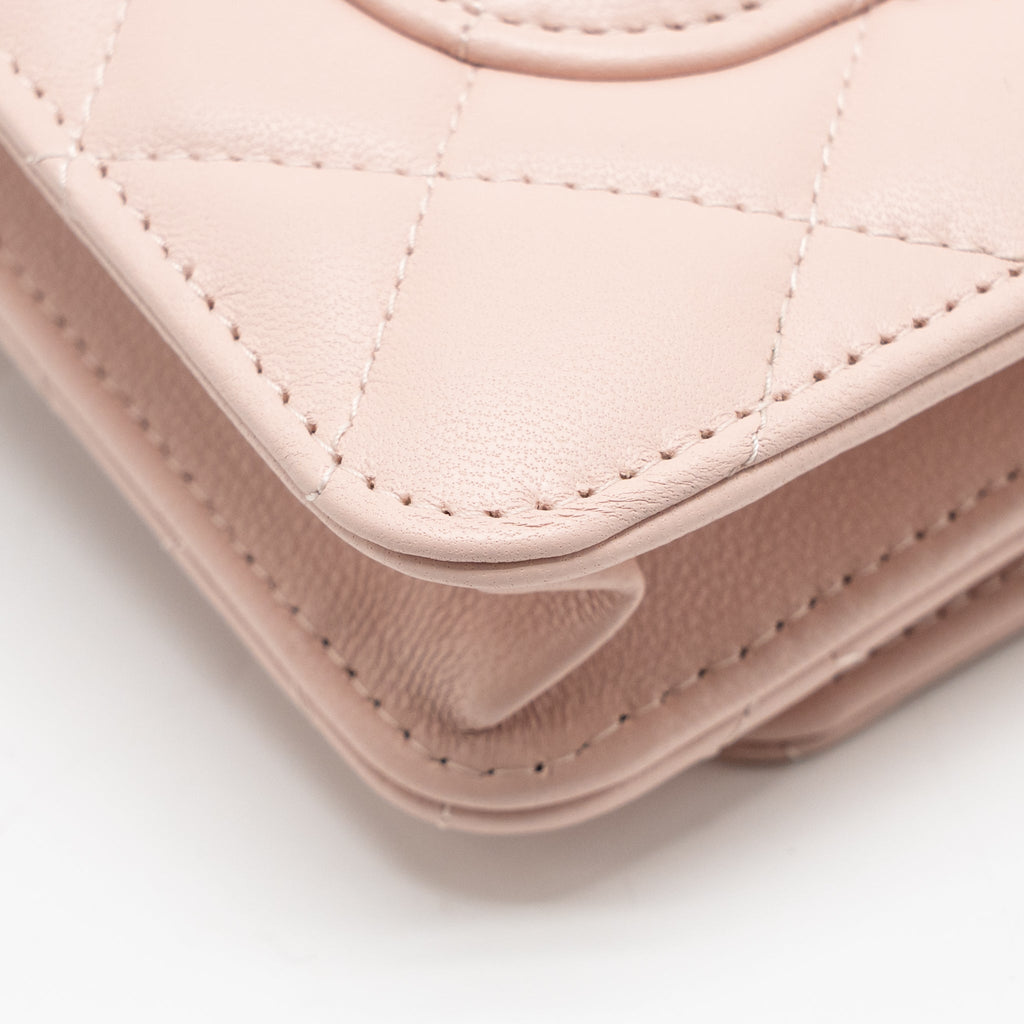 chanel-pearl-crush-wallet-on-chain-lambskin-light-pink-ghw-microchip-1