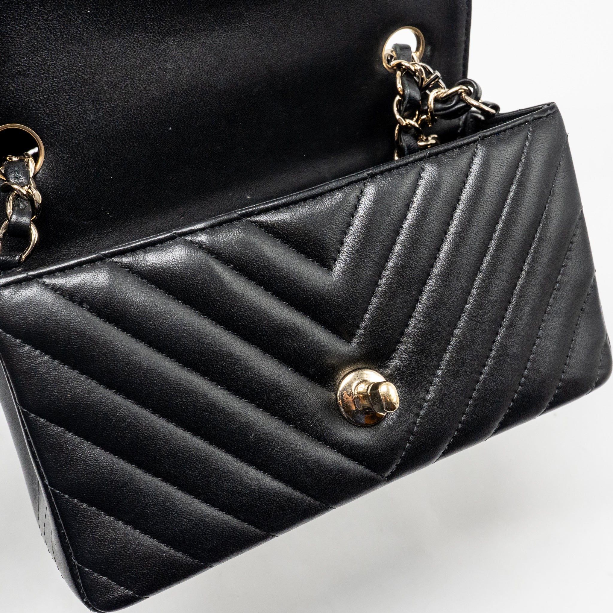 chanel-mini-rectangular-flap-bag-chevron-lambskin-black-lghw-copy