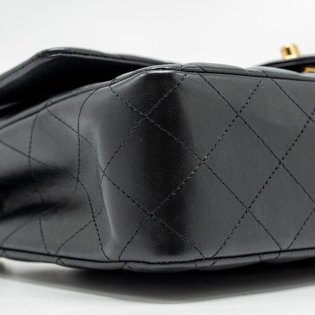 chanel-medium-classic-double-flap-bag-lambskin-black-ghw-7