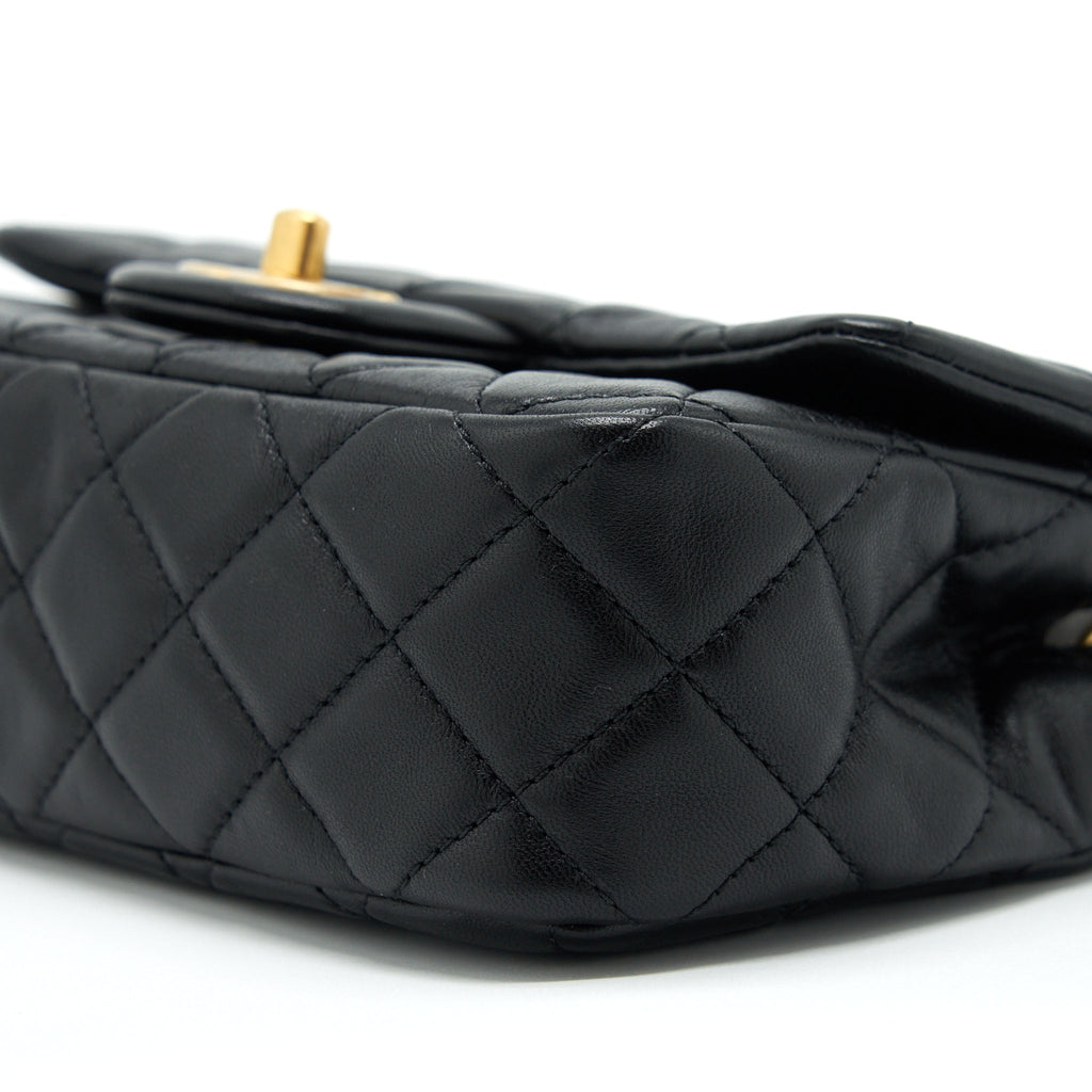 chanel-22s-pearl-crush-mini-rectangular-flap-bag-lambskin-black-ghw-microchip