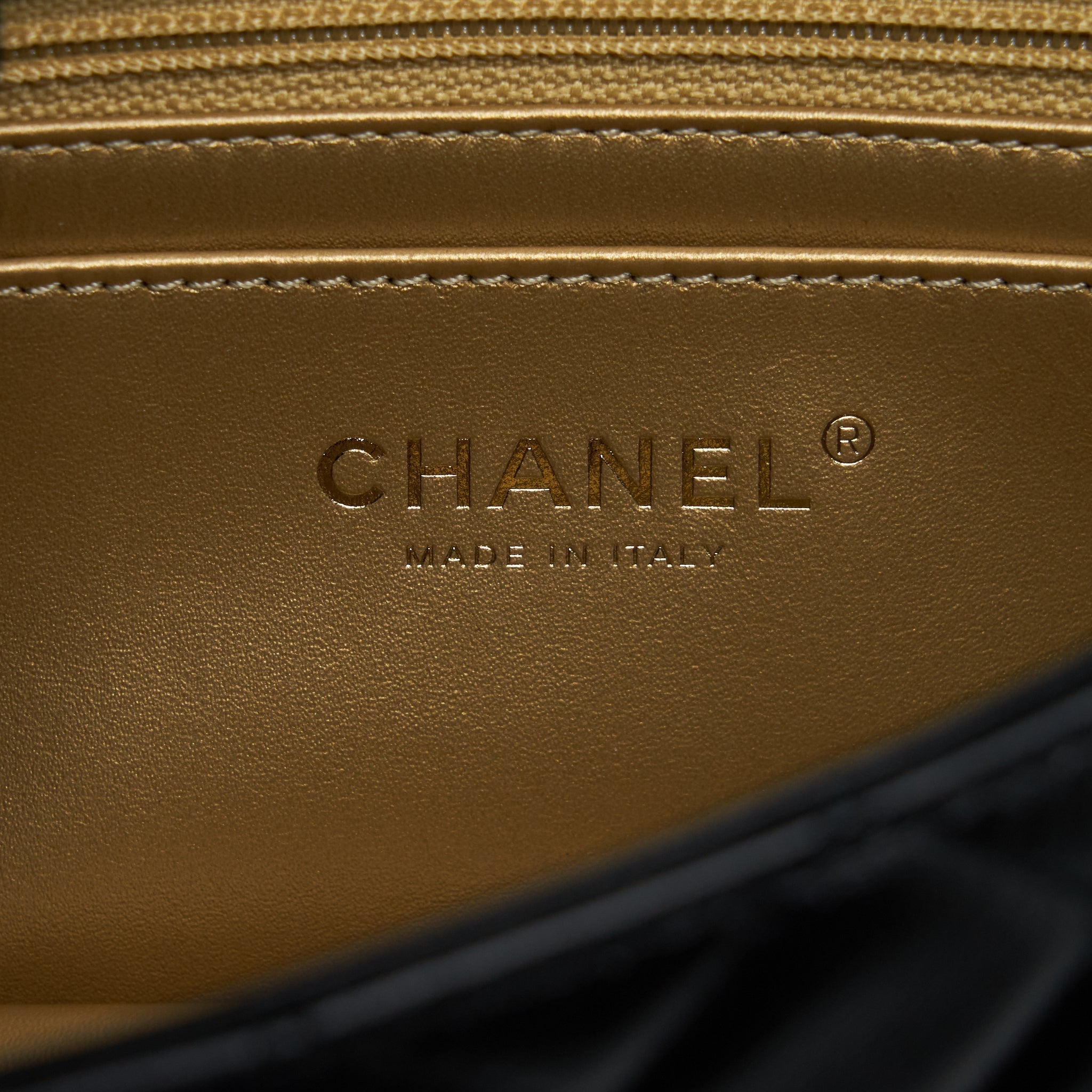 chanel-22s-pearl-crush-mini-rectangular-flap-bag-lambskin-black-ghw-microchip