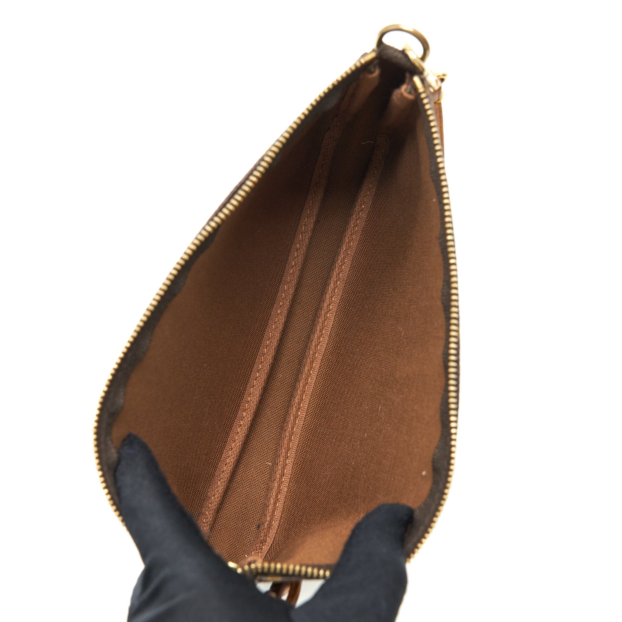 louis-vuitton-vintage-pochette-accessories-monogram-canvas-ghw