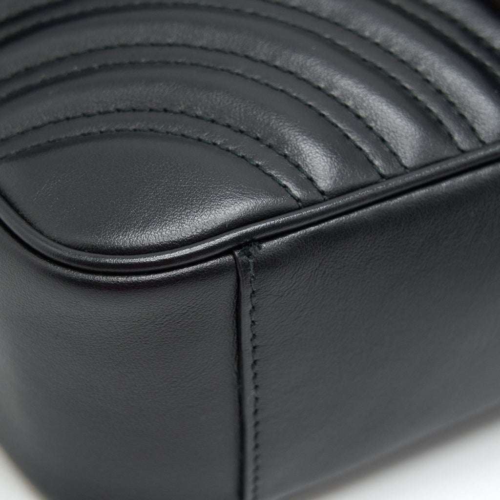 gucci-gg-marmont-shoulder-bag-26cm-black-with-ghw