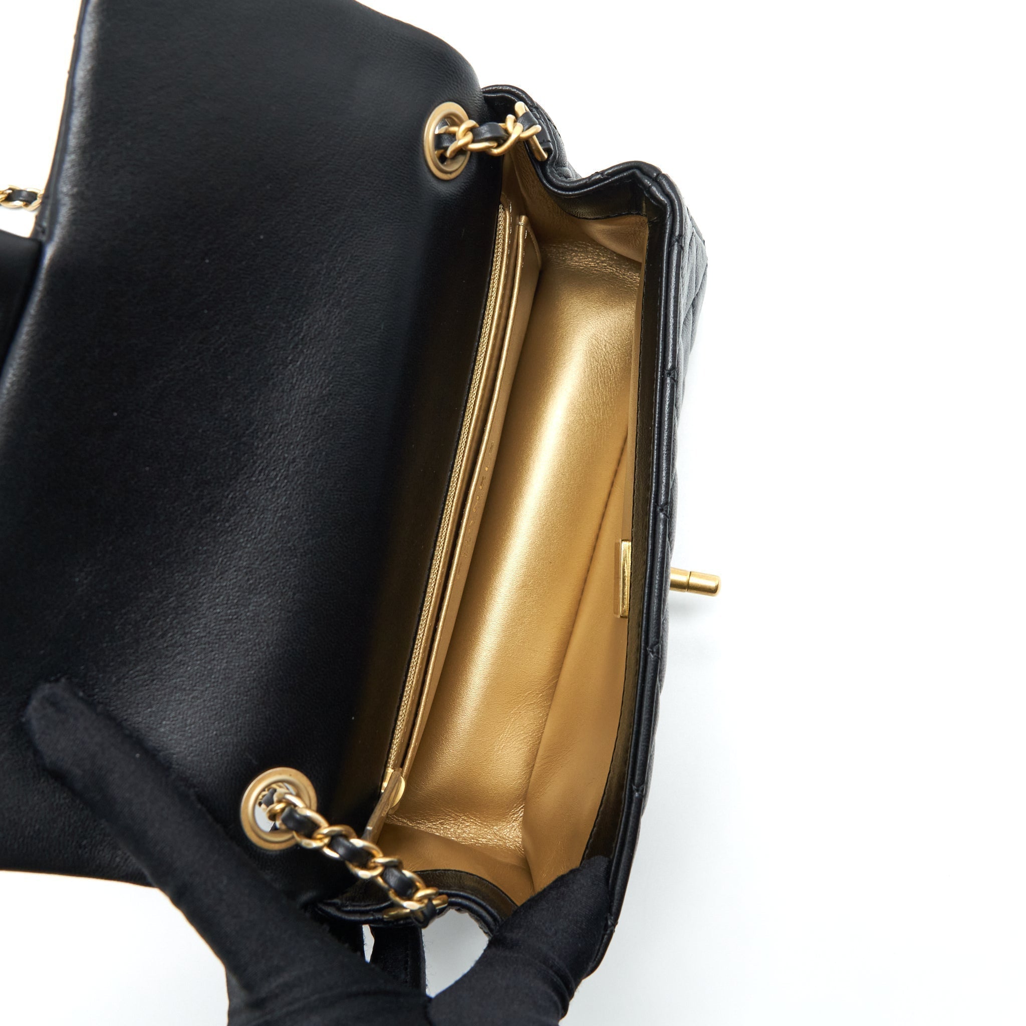 chanel-22s-pearl-crush-mini-rectangular-flap-bag-lambskin-black-ghw-microchip
