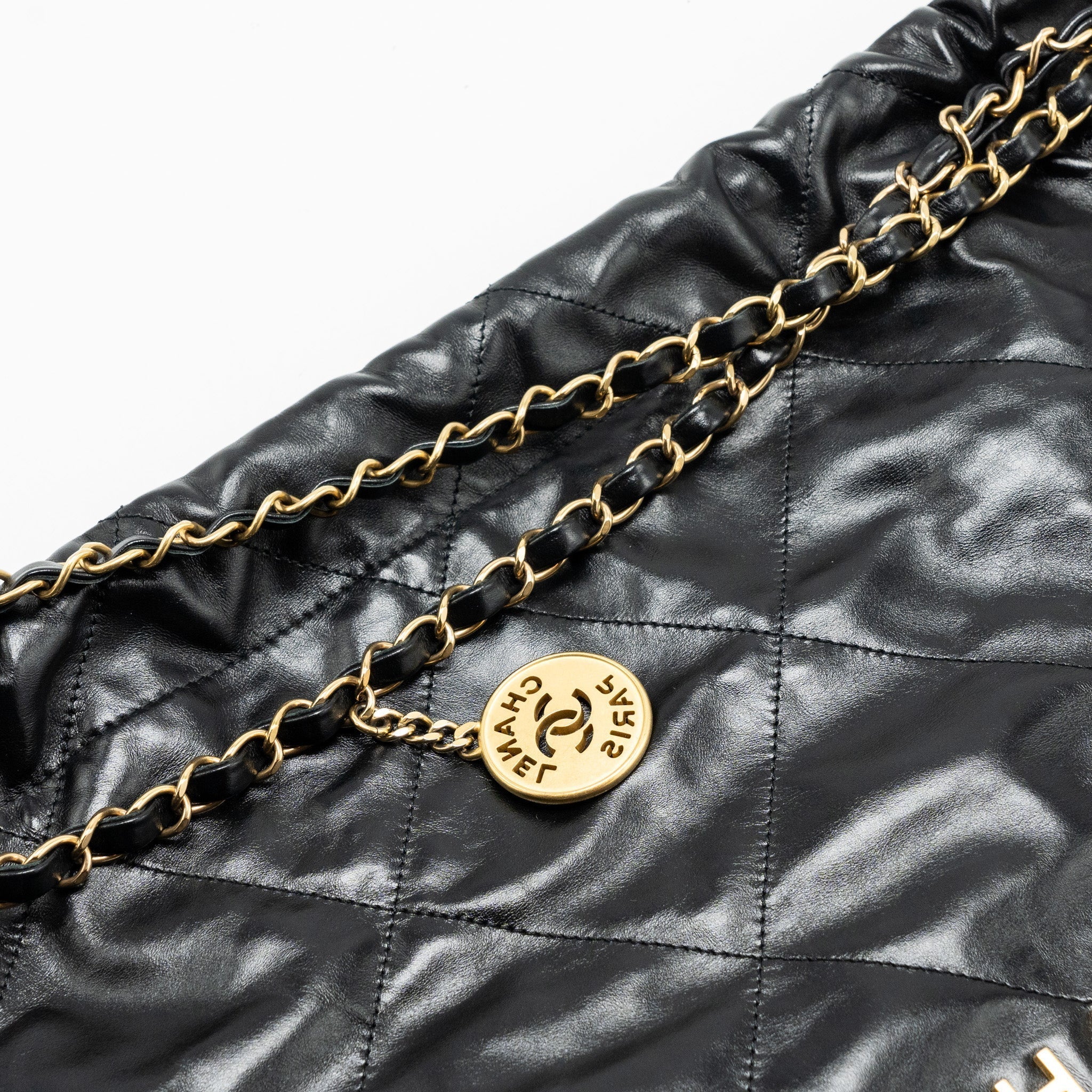 chanel-medium-22-bag-gold-letter-shiny-calfskin-black-ghwmicrochip-1