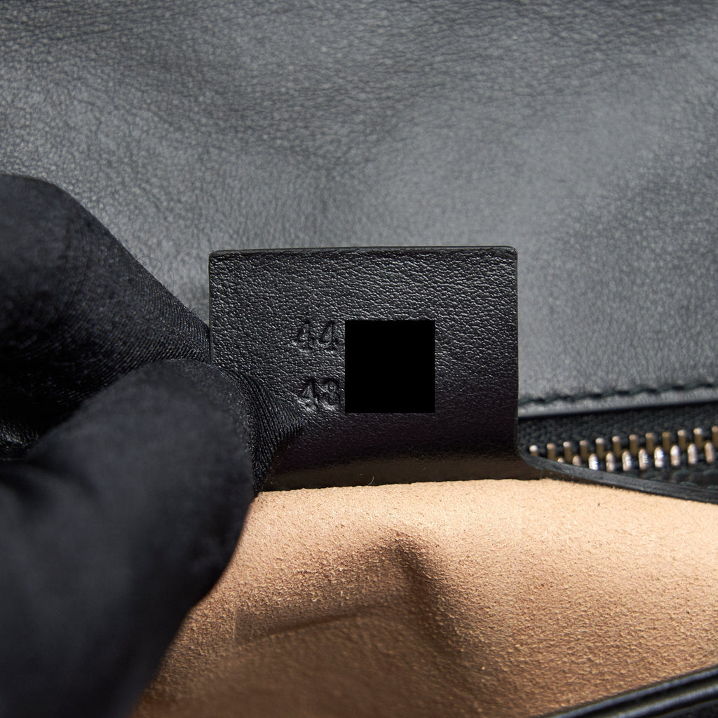 gucci-gg-marmont-shoulder-bag-26cm-black-with-ghw