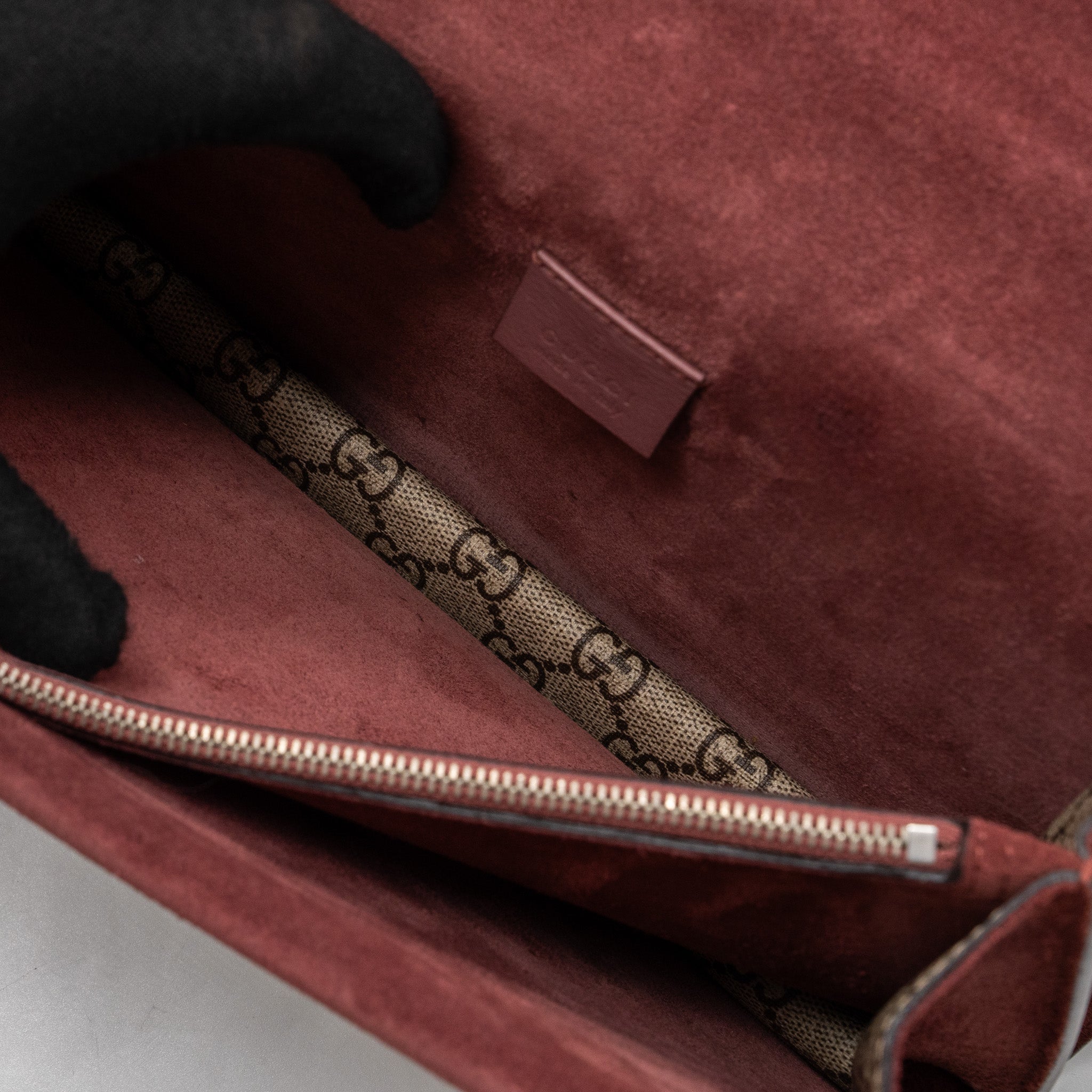 gucci-dionysus-shoulder-bag-flower-printed-gg-supreme-canvas-shw