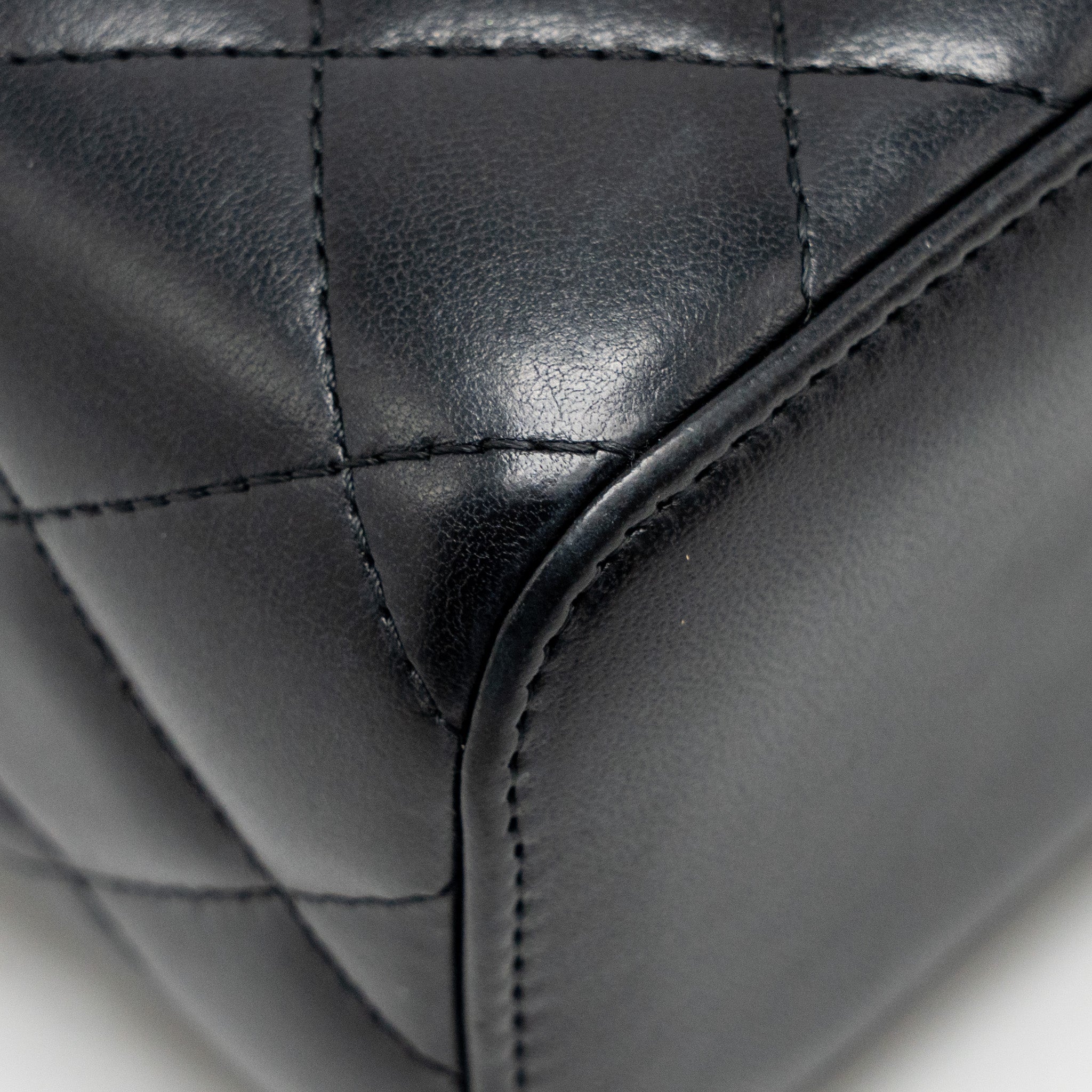 chanel-22s-pearl-crush-mini-vanity-with-chain-lambskin-black-ghw-1