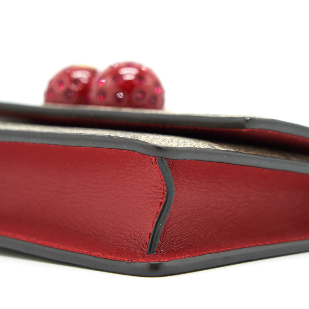 gucci-cherries-wallet-on-chain