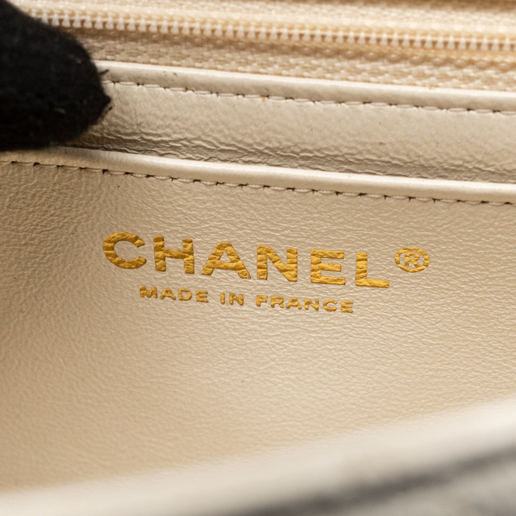 chanel-mini-rectangular-flap-bag-caviar-white-lghw