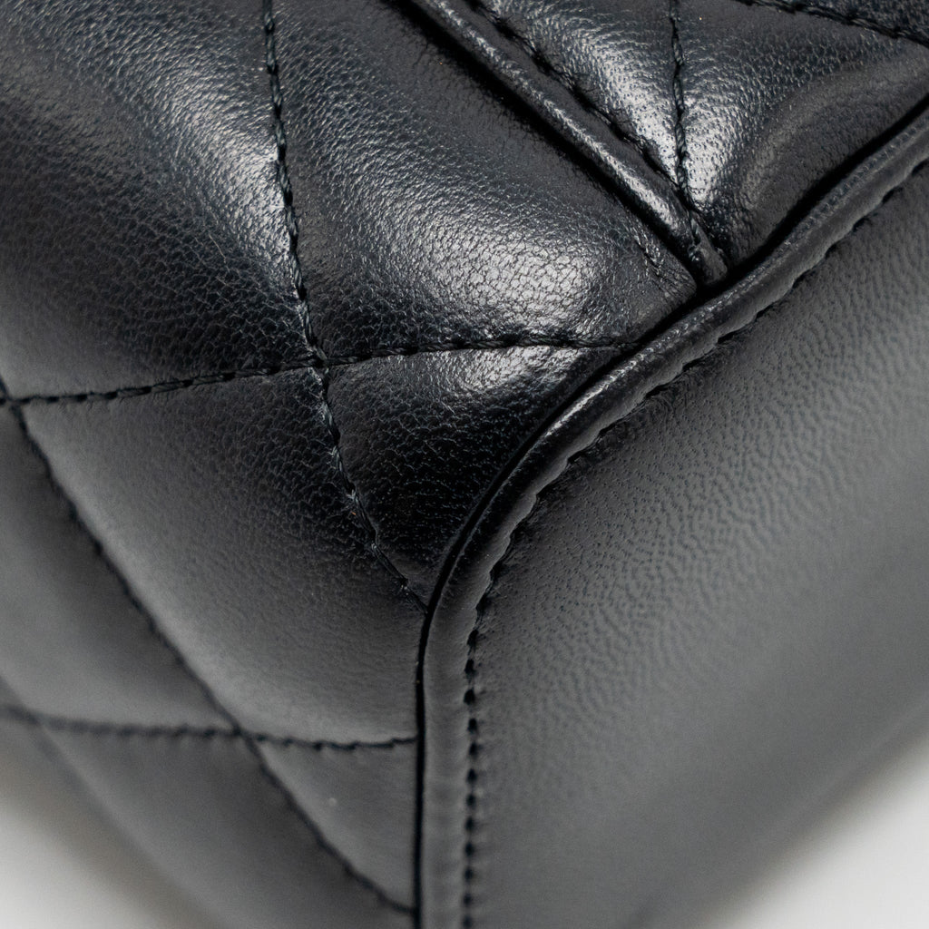 chanel-22s-pearl-crush-mini-vanity-with-chain-lambskin-black-ghw-1