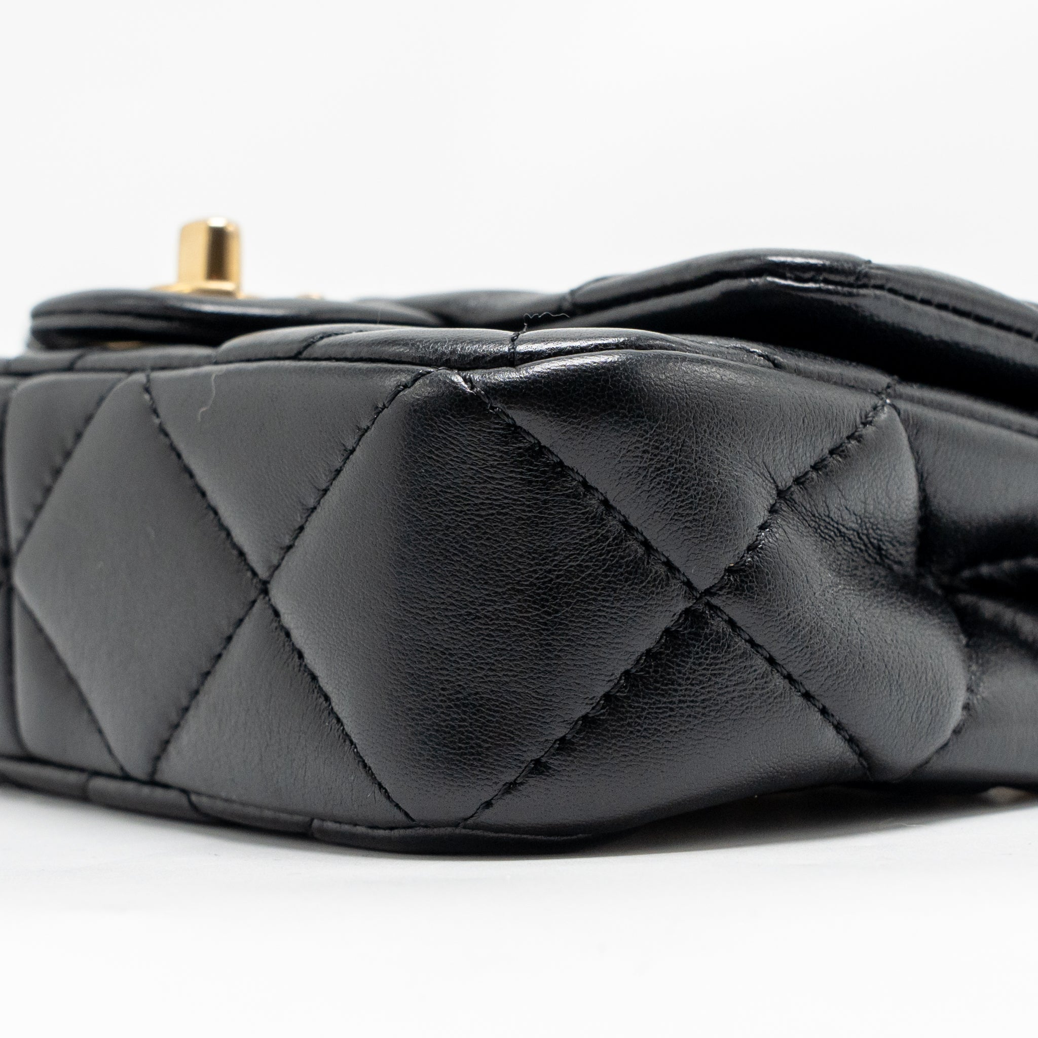 chanel-24s-pearl-adjustable-chain-mini-flap-bag-lambskin-black-ghwmicrochip