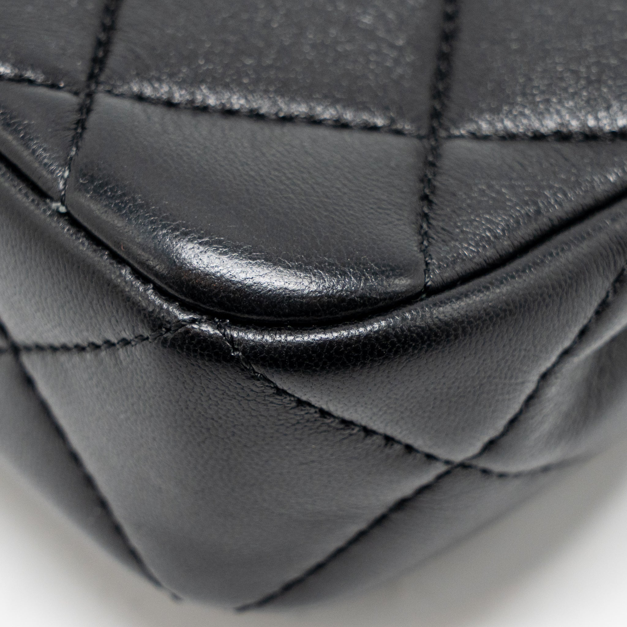 chanel-24s-pearl-adjustable-chain-mini-flap-bag-lambskin-black-ghwmicrochip