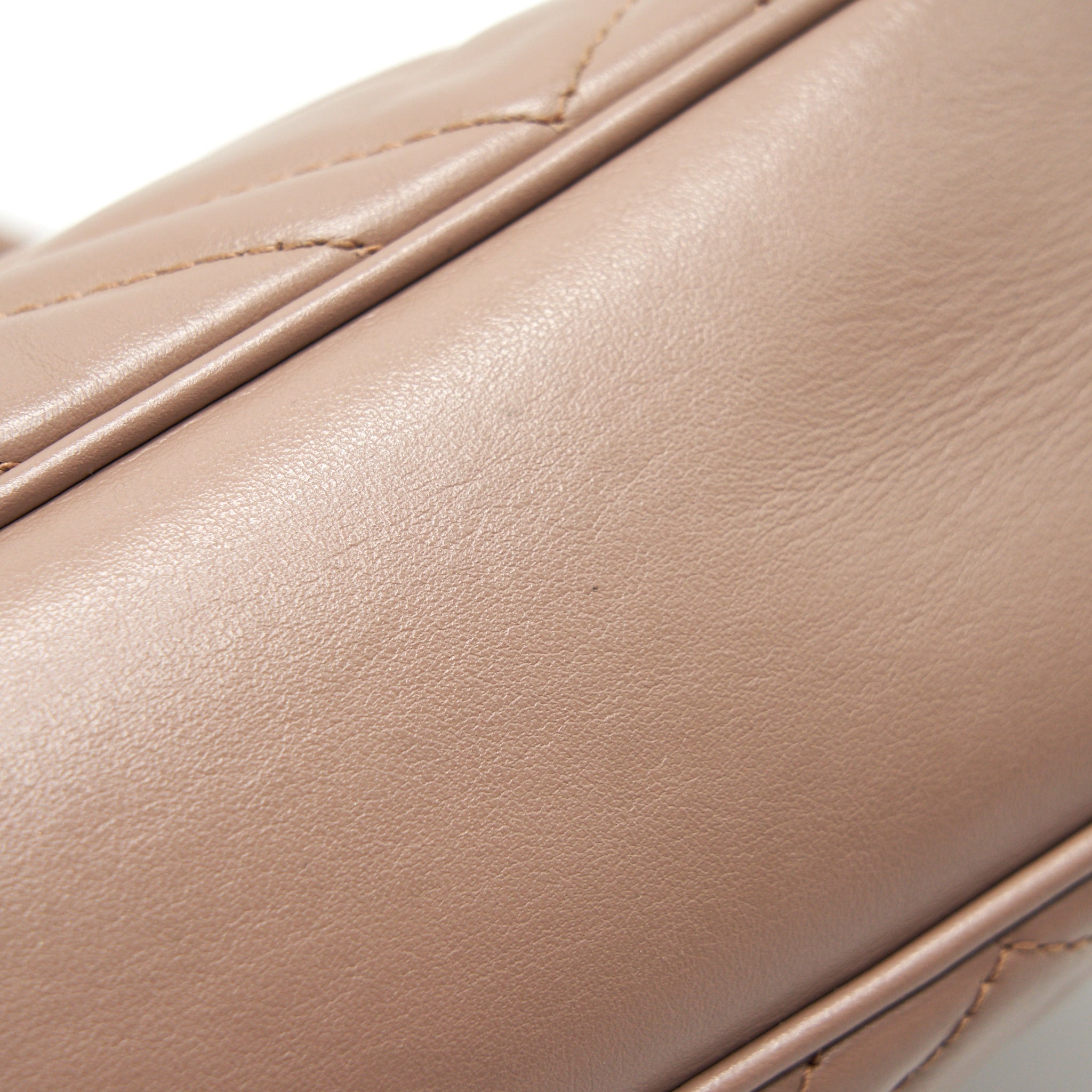 gucci-gg-marmont-small-matelasse-shoulder-bag-in-beige