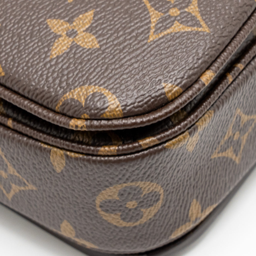 louis-vuitton-pochette-metis-monogram-canvas-ghw-34