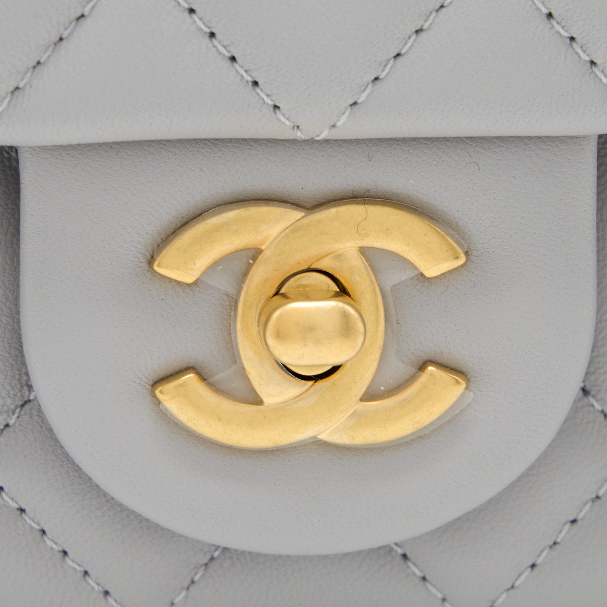 chanel-pearl-crush-mini-rectangular-lambskin-grey-brushed-ghwmicrochip