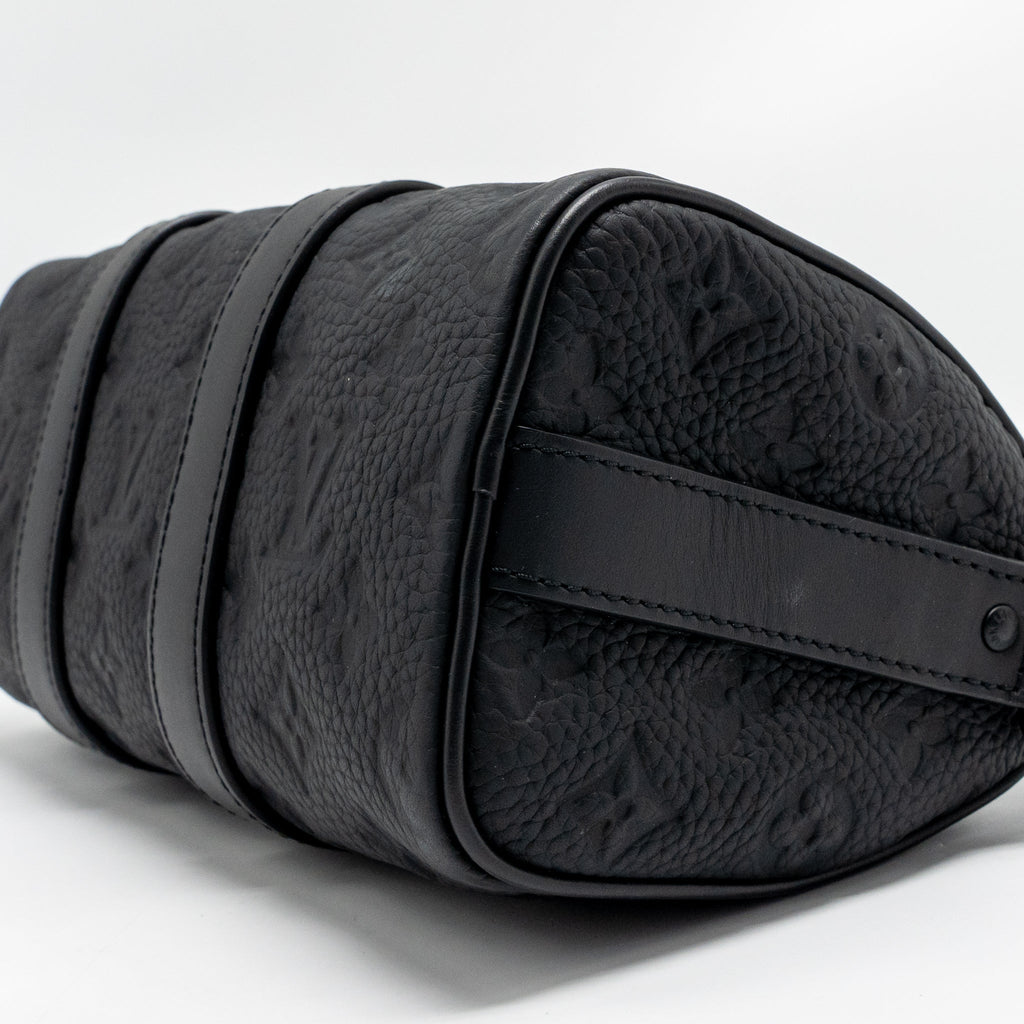 louis-vuitton-keepall-bandouliere-25-monogram-taurillon-leather-black-with-black-hardware