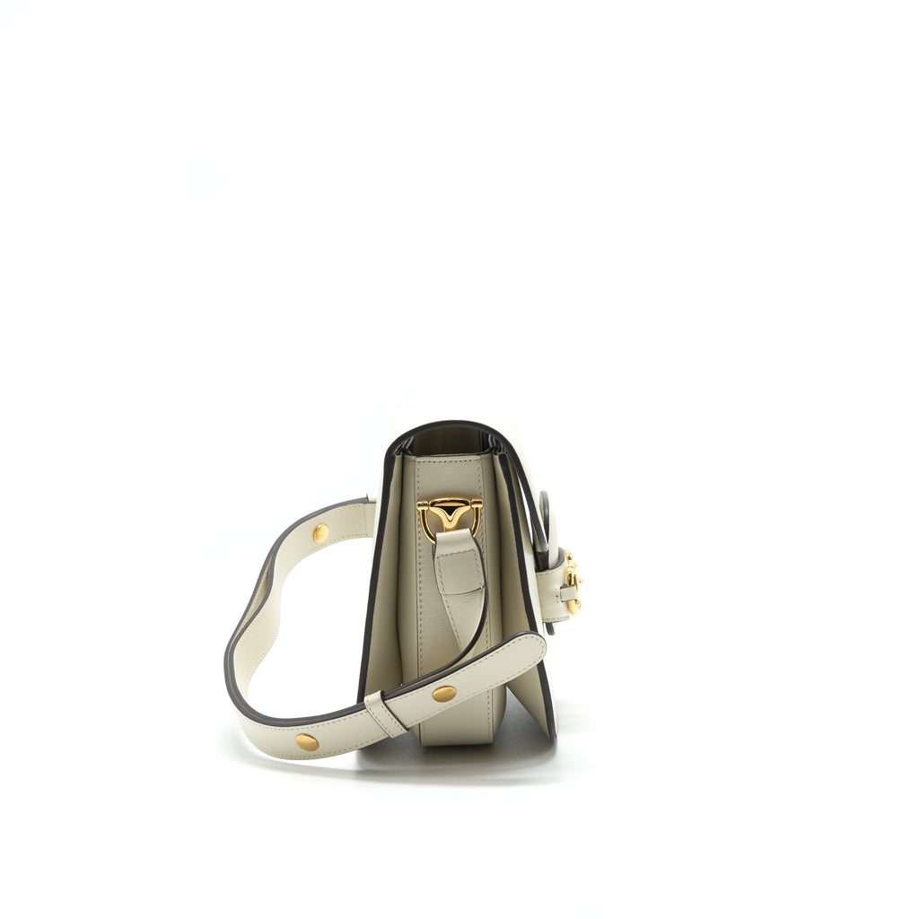 gucci-1955-horsebit-leather-shoulder-bag-white
