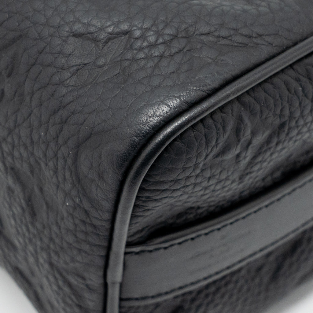 louis-vuitton-keepall-bandouliere-25-monogram-taurillon-leather-black-with-black-hardware