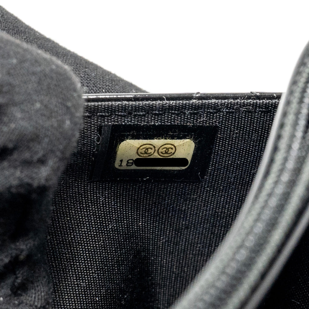 chanel-wallet-on-chain-patent-leather-black-shw-1