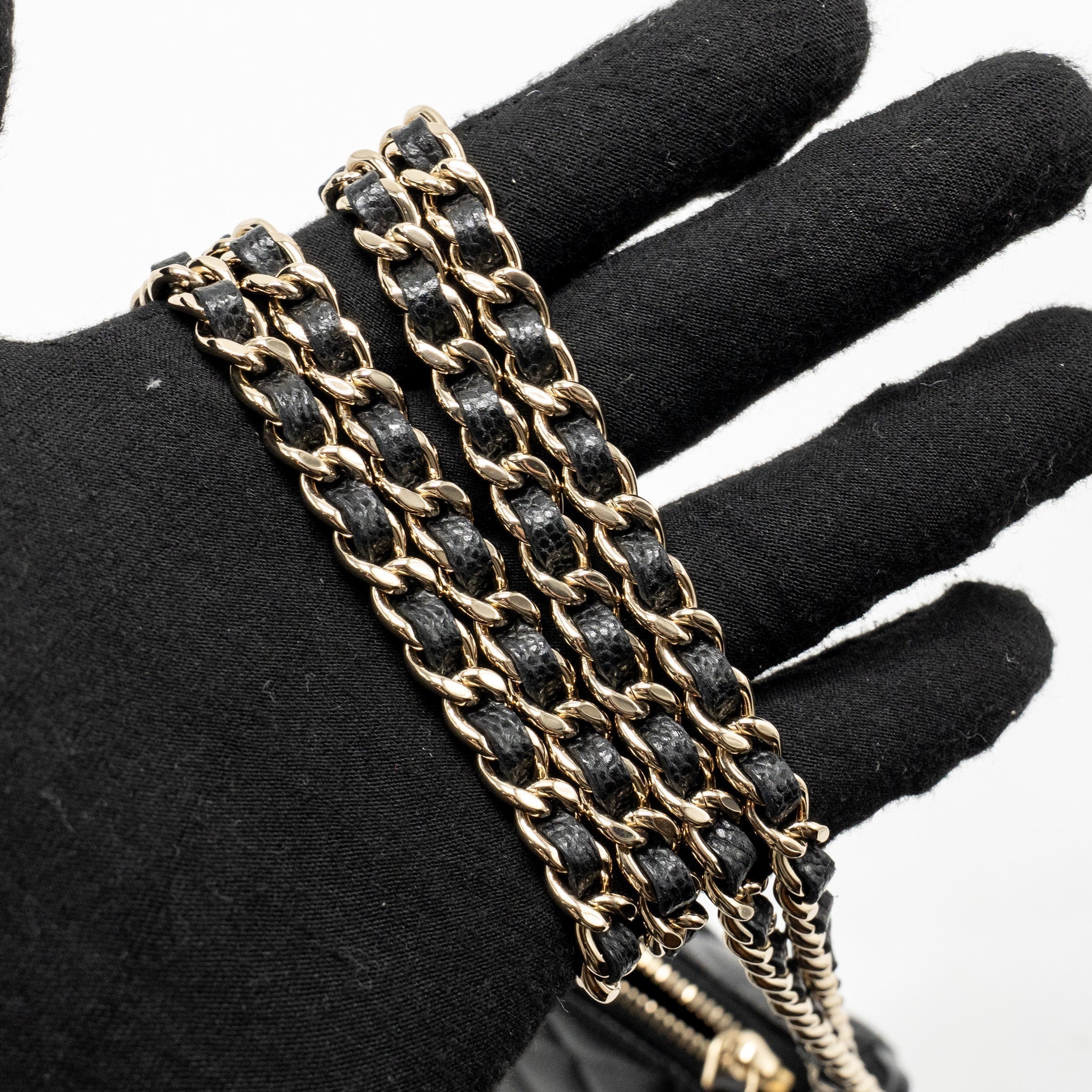 chanel-25a-clutch-with-chain-bag-caviar-black-lghw