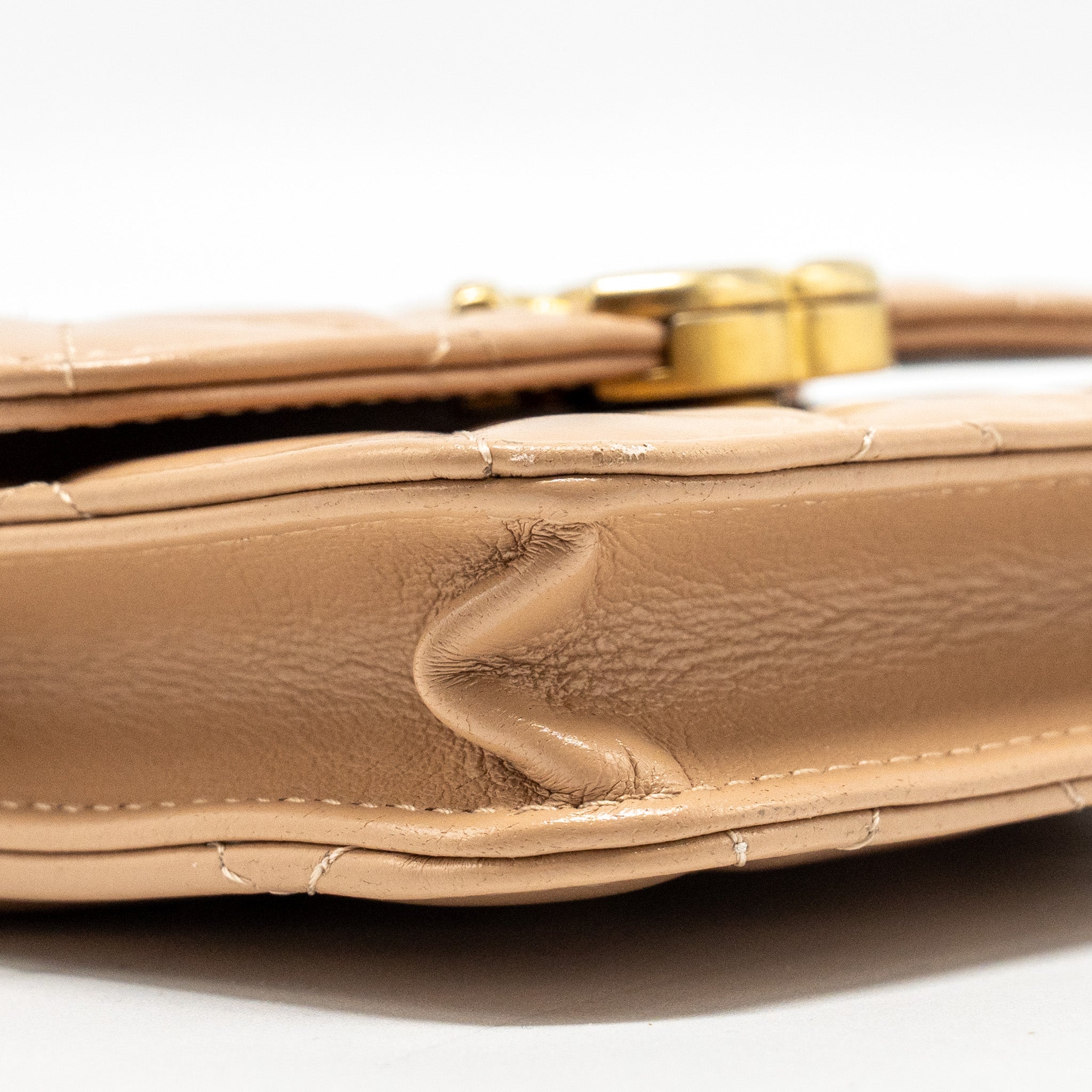 chanel-21a-flap-coin-purse-with-chain-calfskin-beige-ghw