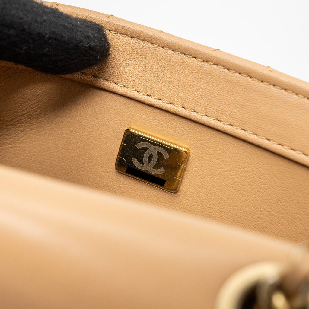 chanel-pearl-crush-mini-square-flap-bag-lambskin-beige-ghw-microchip-1