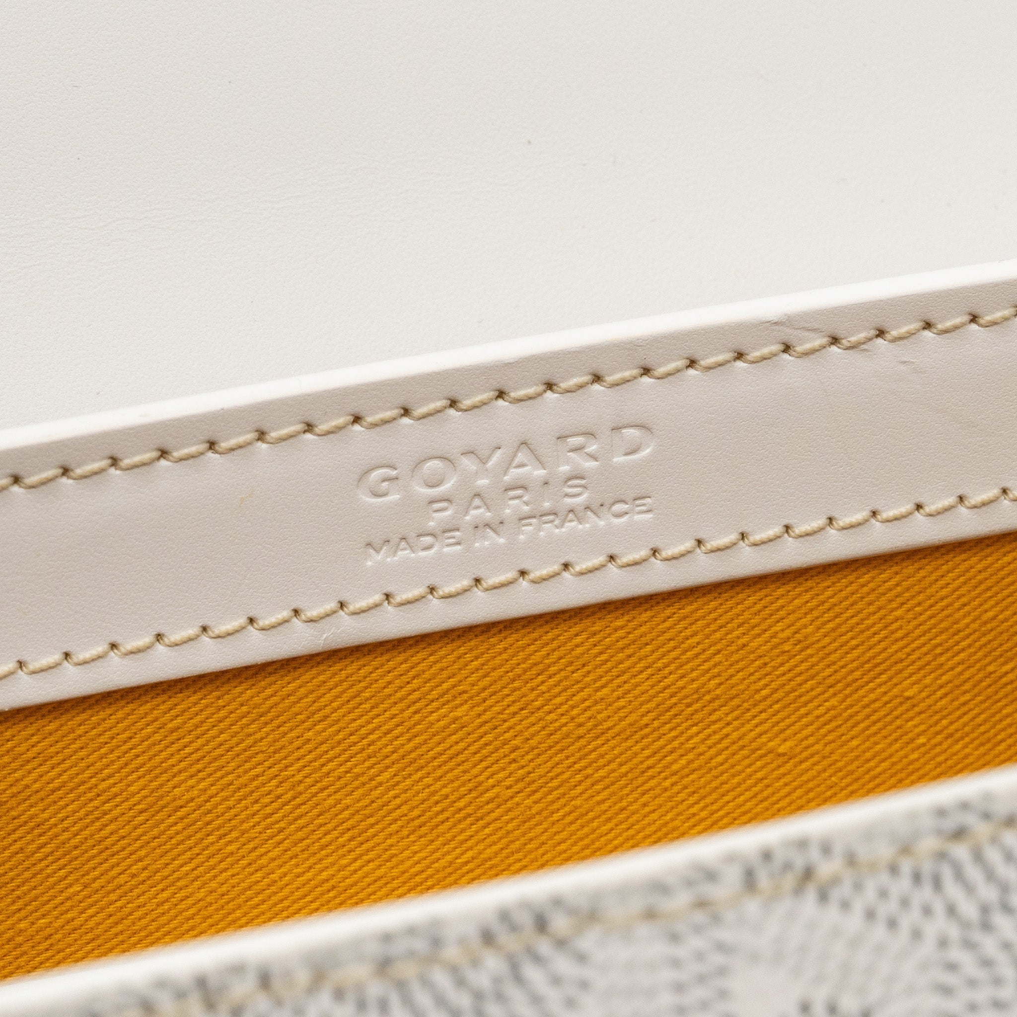 goyard-structure-saigon-pm-bag-canvas-calfskin-white-shw