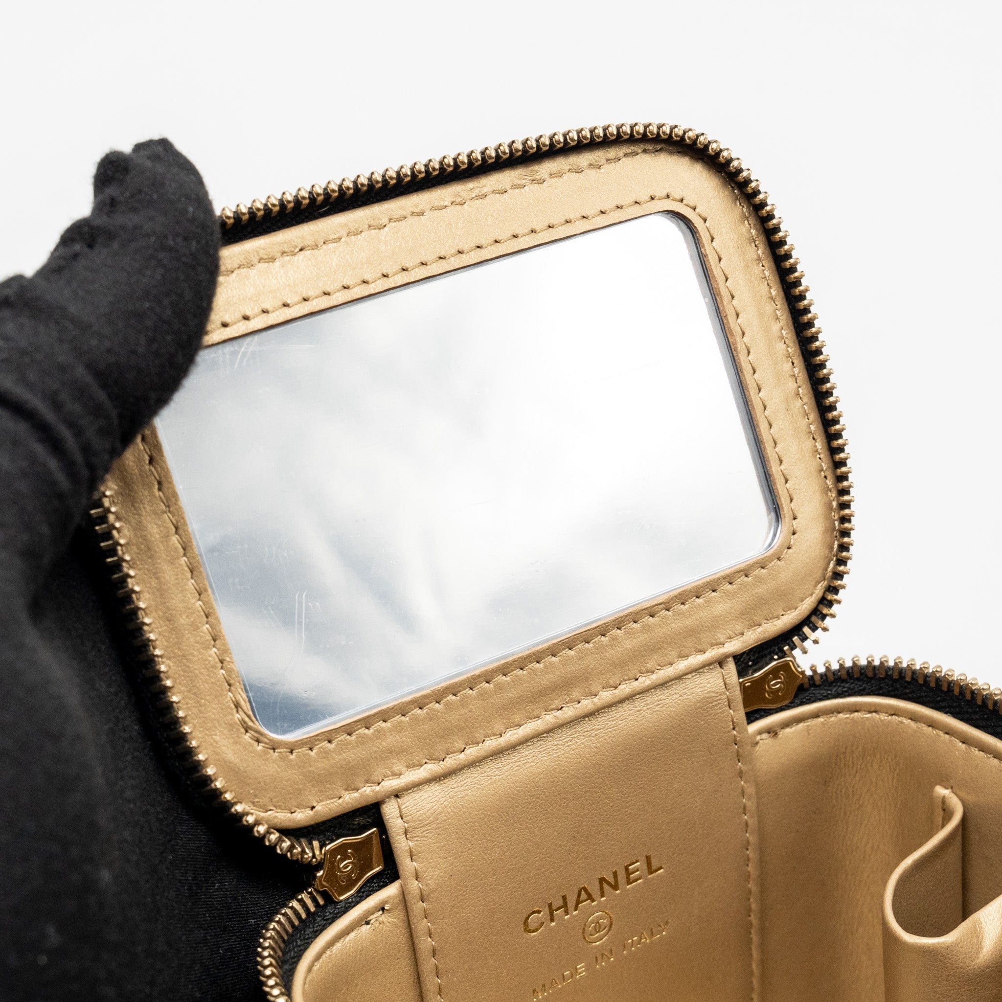chanel-pearl-crush-mini-vanity-with-chain-lambskin-black-ghw-microchip-2