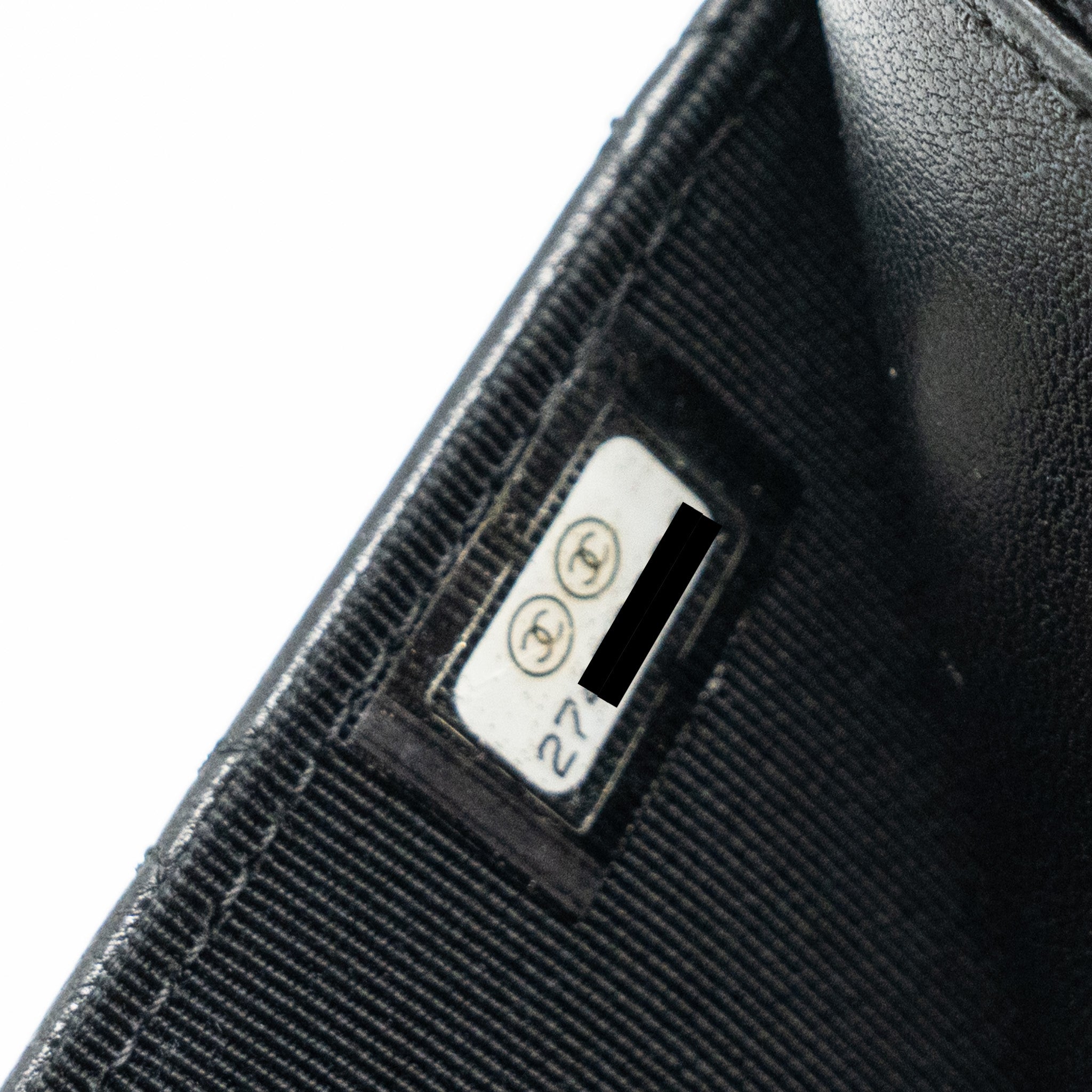 chanel-classic-wallet-on-chain-lambskin-black-lghw