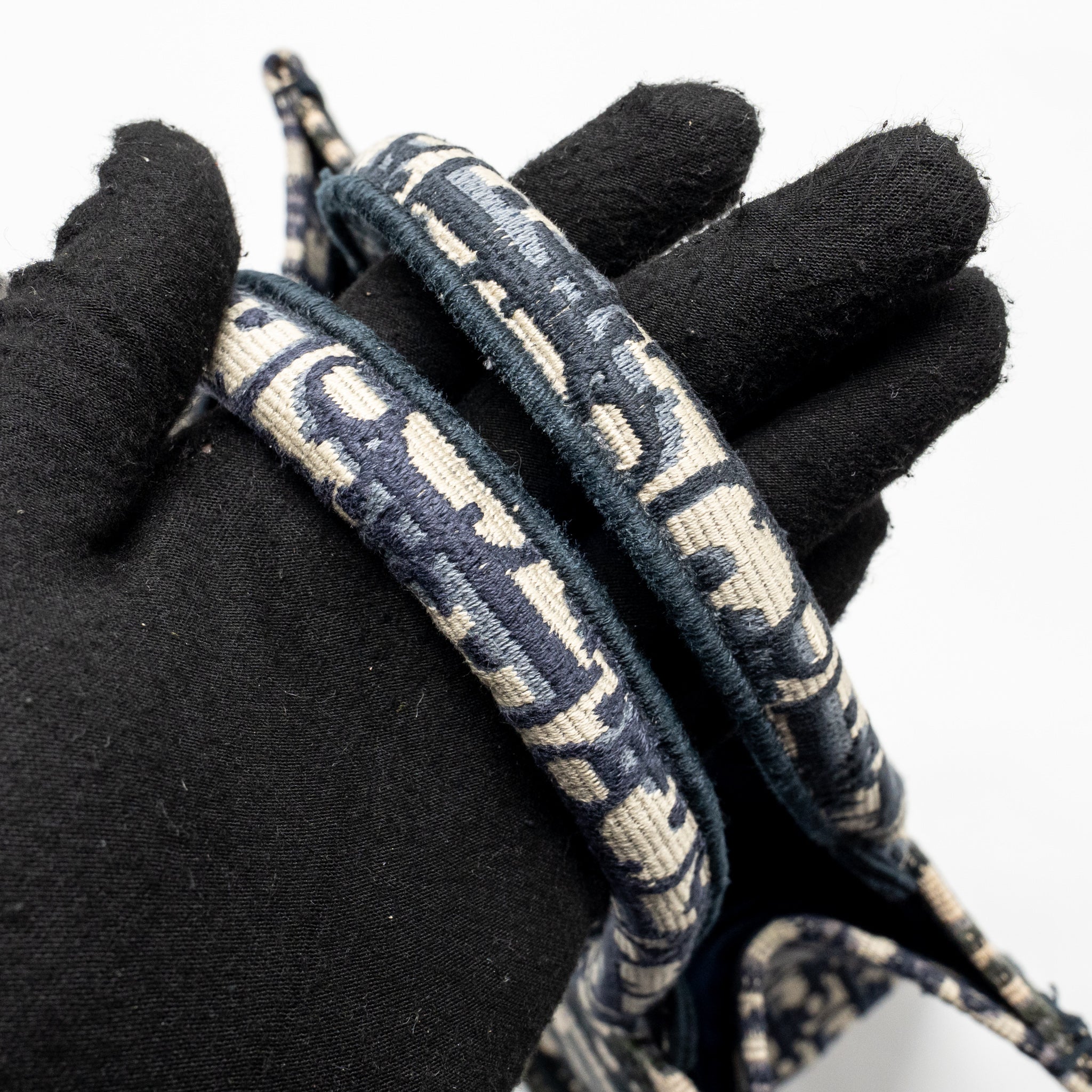 dior-small-book-tote-blue-ecru-dior-oblique-embroidry-copy
