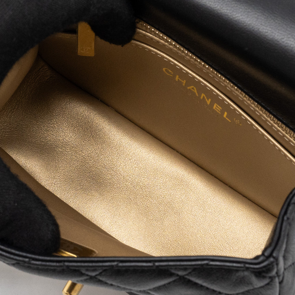chanel-pearl-crush-mini-square-flap-bag-lambskin-black-ghwmicrochip