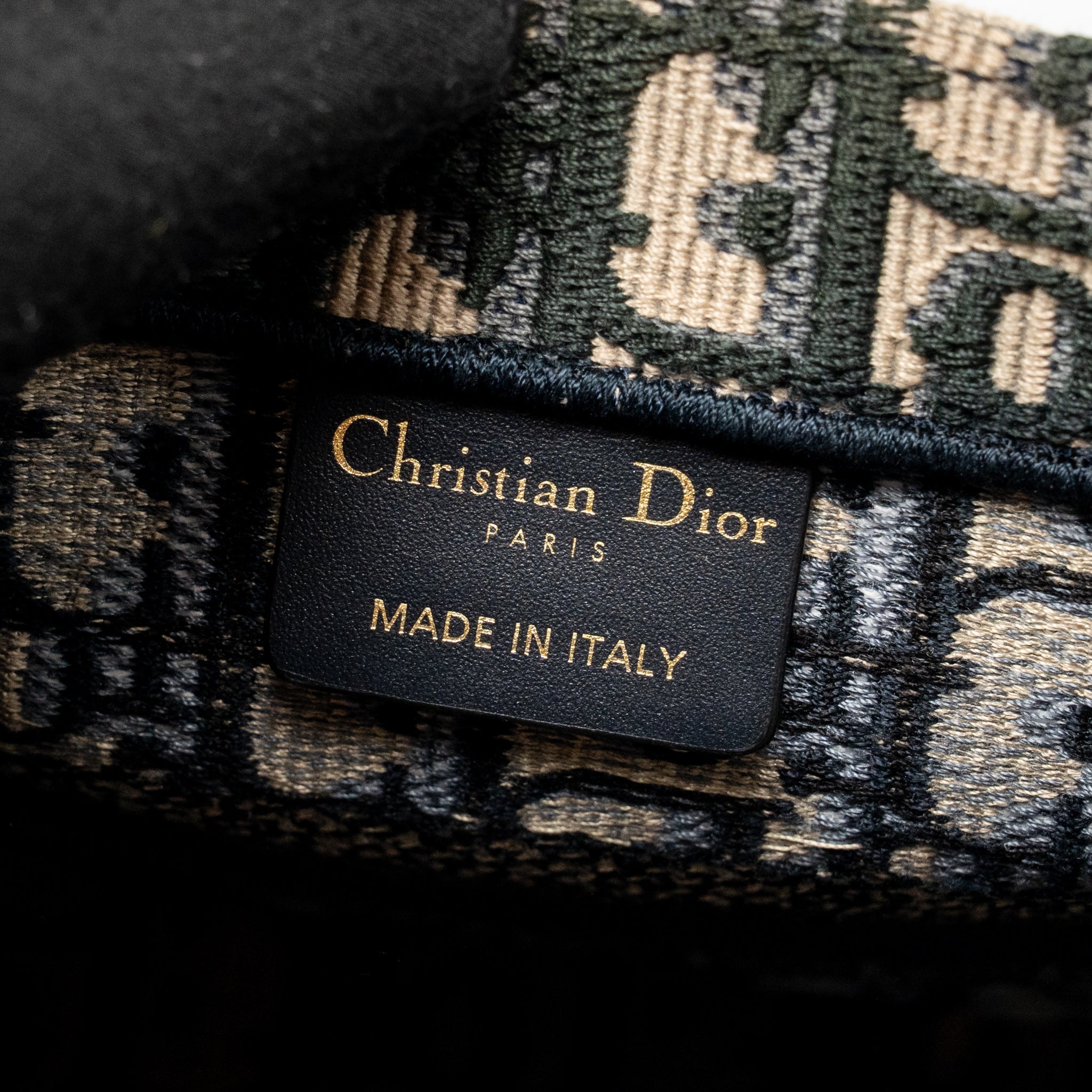 dior-small-book-tote-blue-ecru-dior-oblique-embroidry-copy