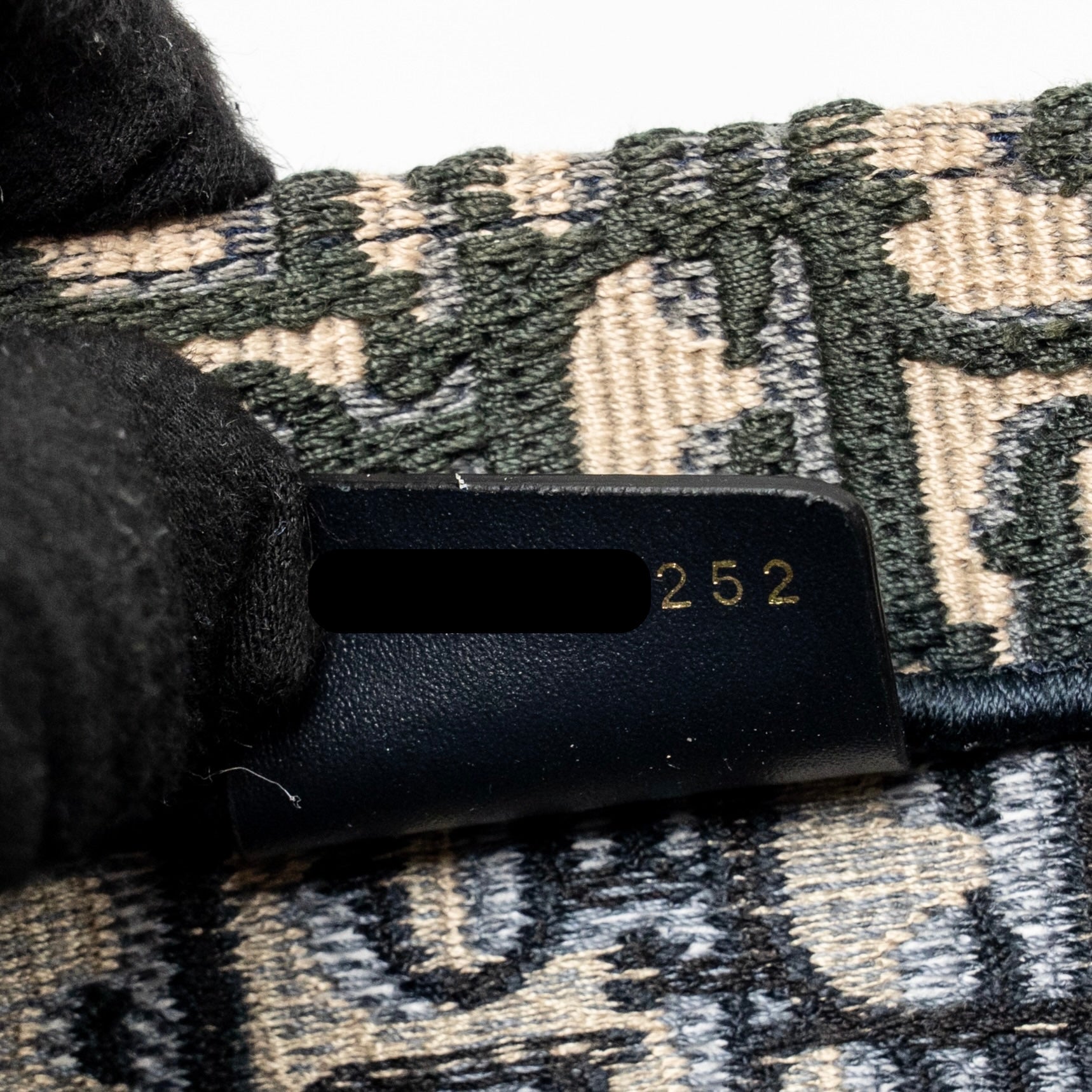 dior-small-book-tote-blue-ecru-dior-oblique-embroidry-copy