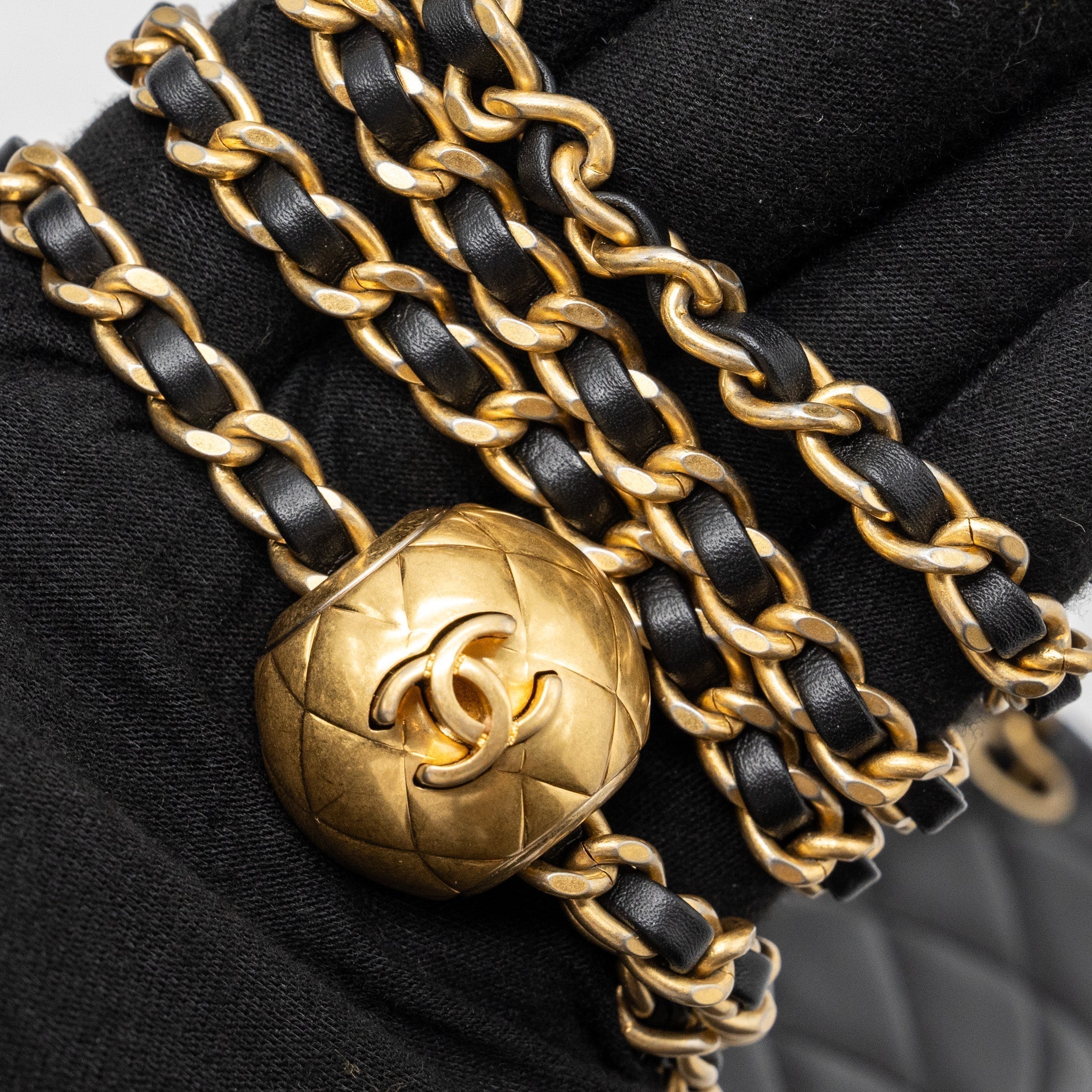 chanel-pearl-crush-mini-square-flap-bag-lambskin-black-ghwmicrochip