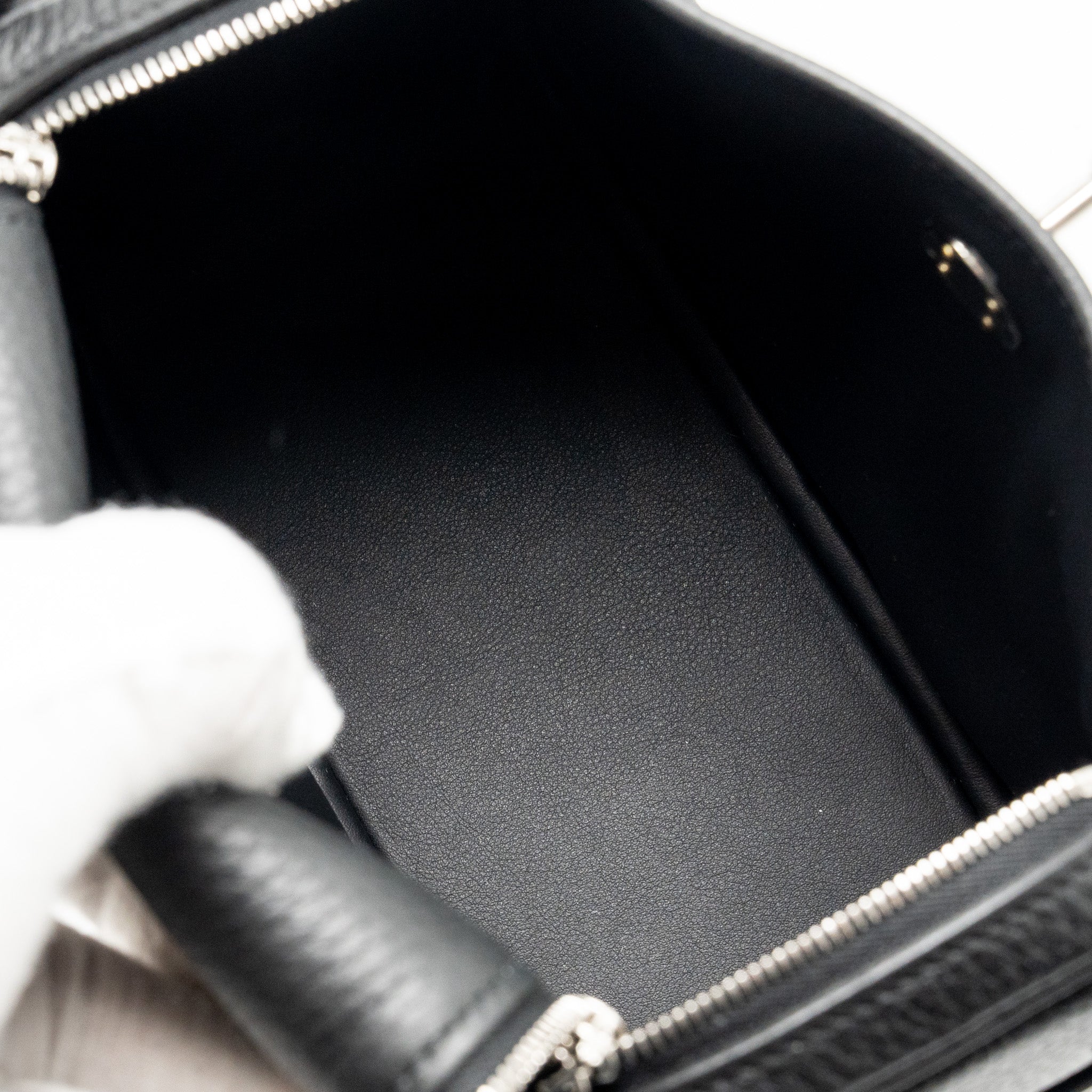 hermes-mini-lindy-ii-clemence-black-shw-stamp-k