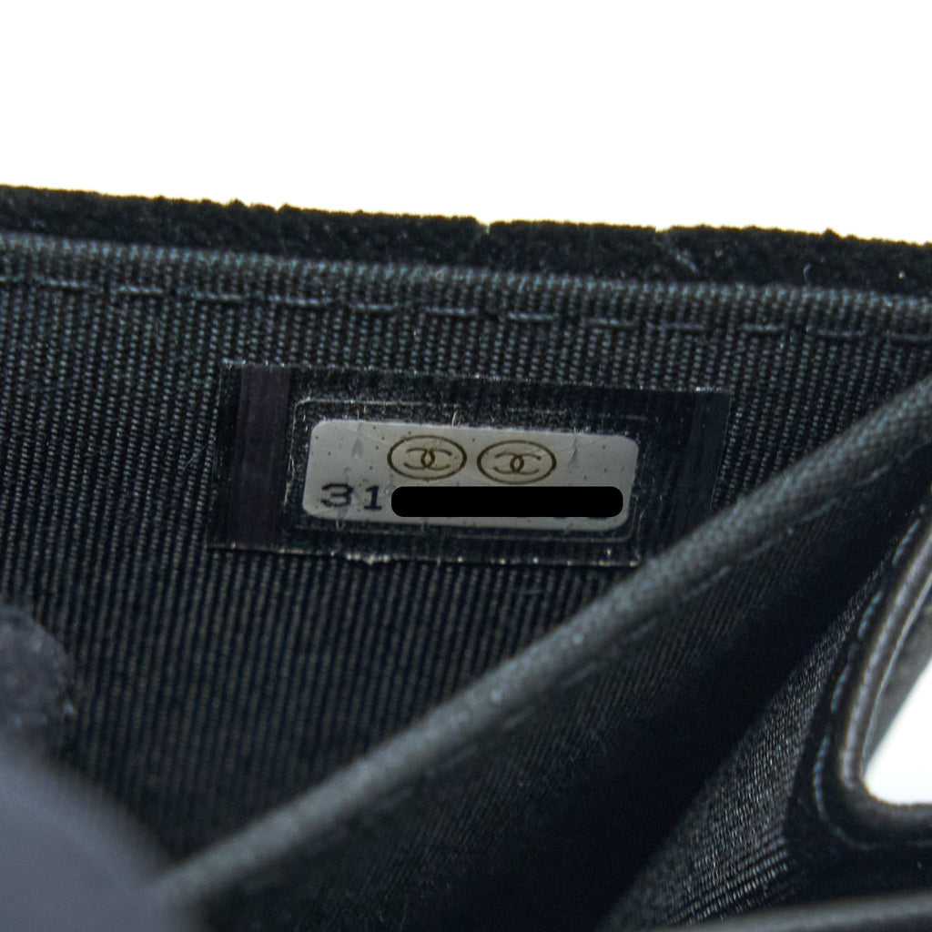 chanel-flap-card-holder-giant-cc-logo-velvet-black-lghw