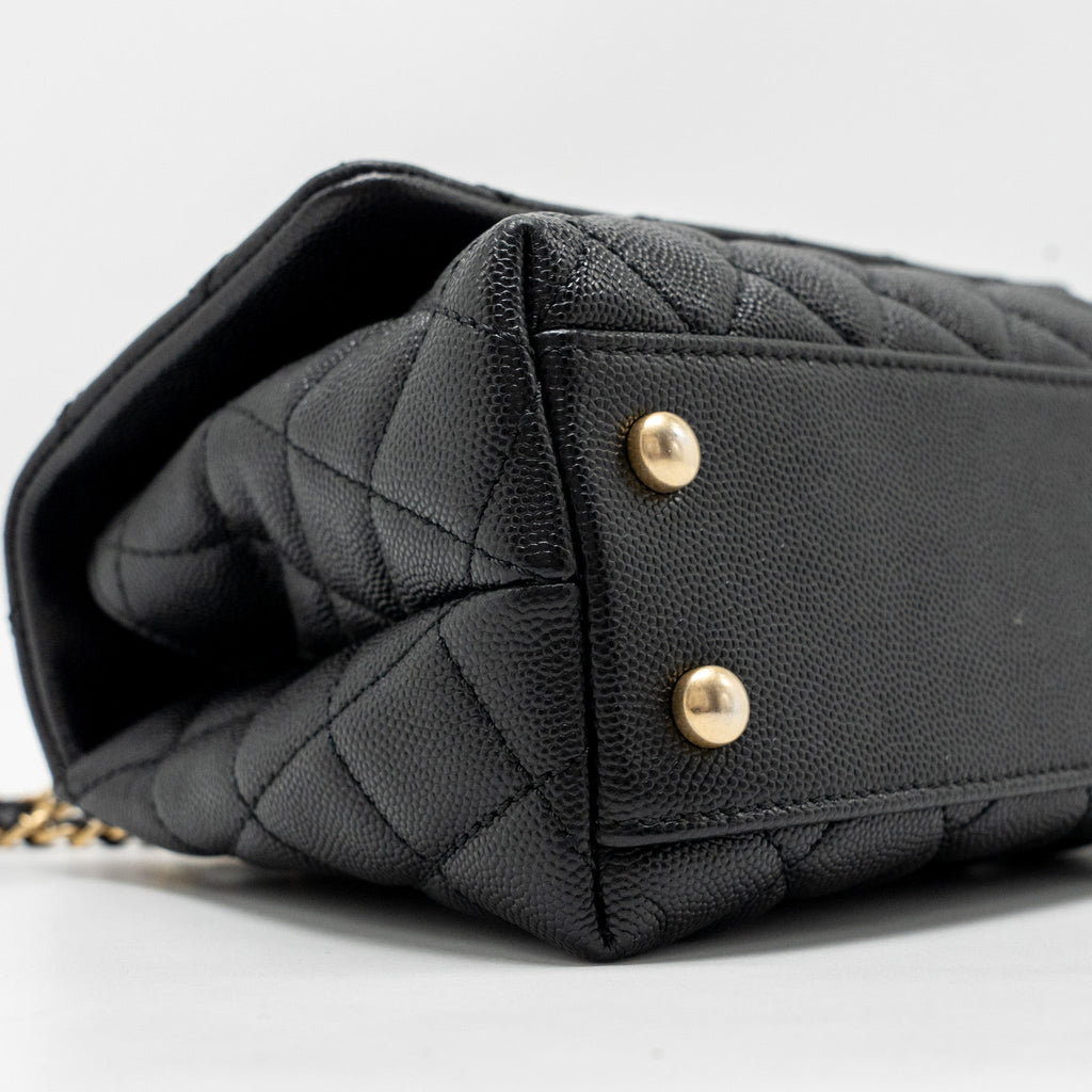chanel-small-coco-handle-with-snake-embossed-handle-caviar-black-ghw