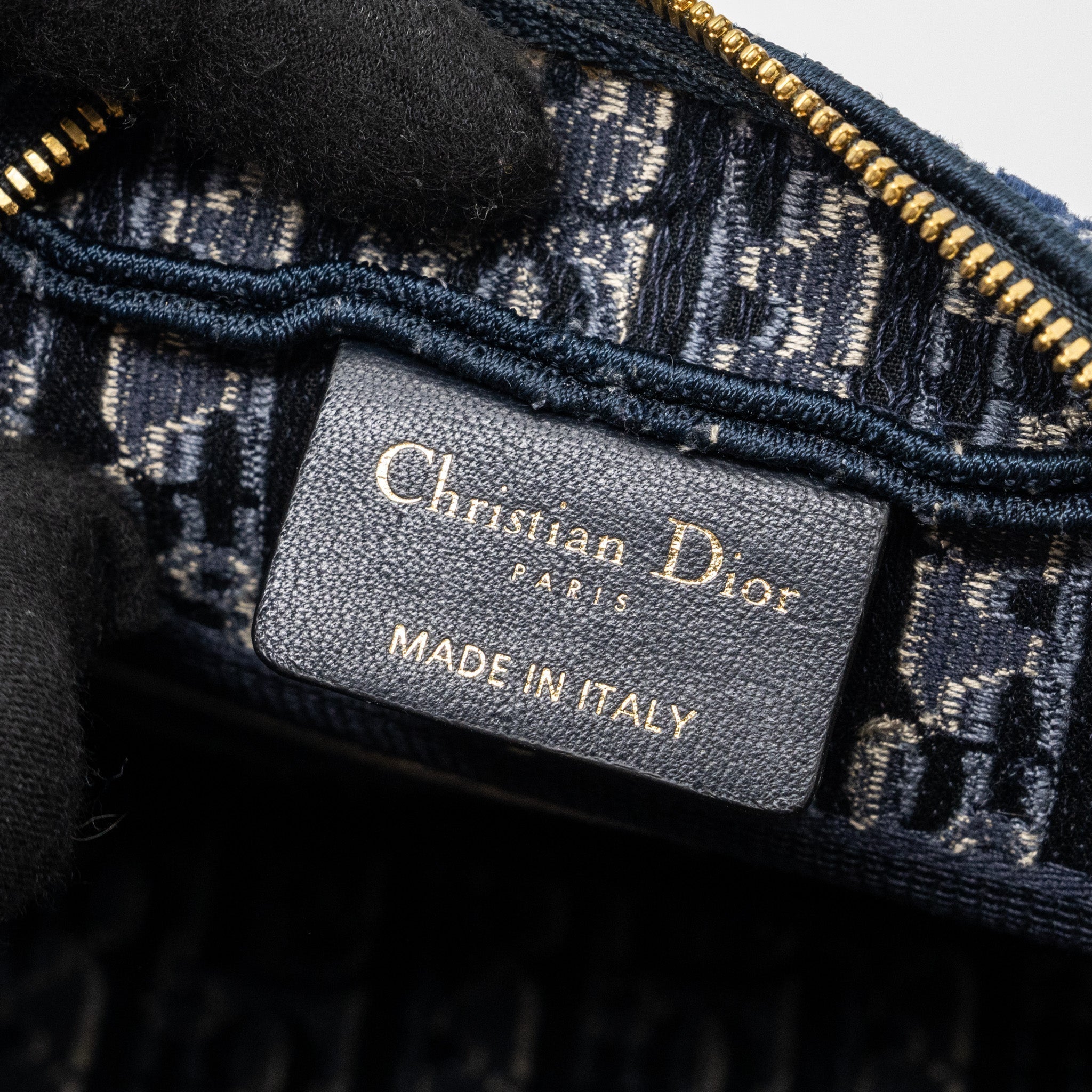dior-beauty-pouch-blue-dior-oblique-jacquard-velvet-ghw