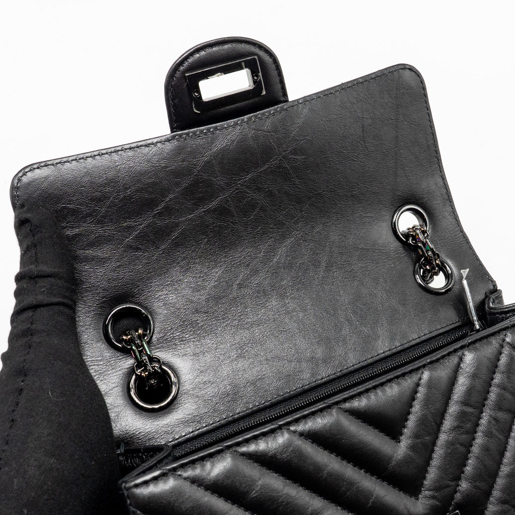 chanel-mini-2-55-reissue-flap-bag-chevron-aged-calfskin-so-black