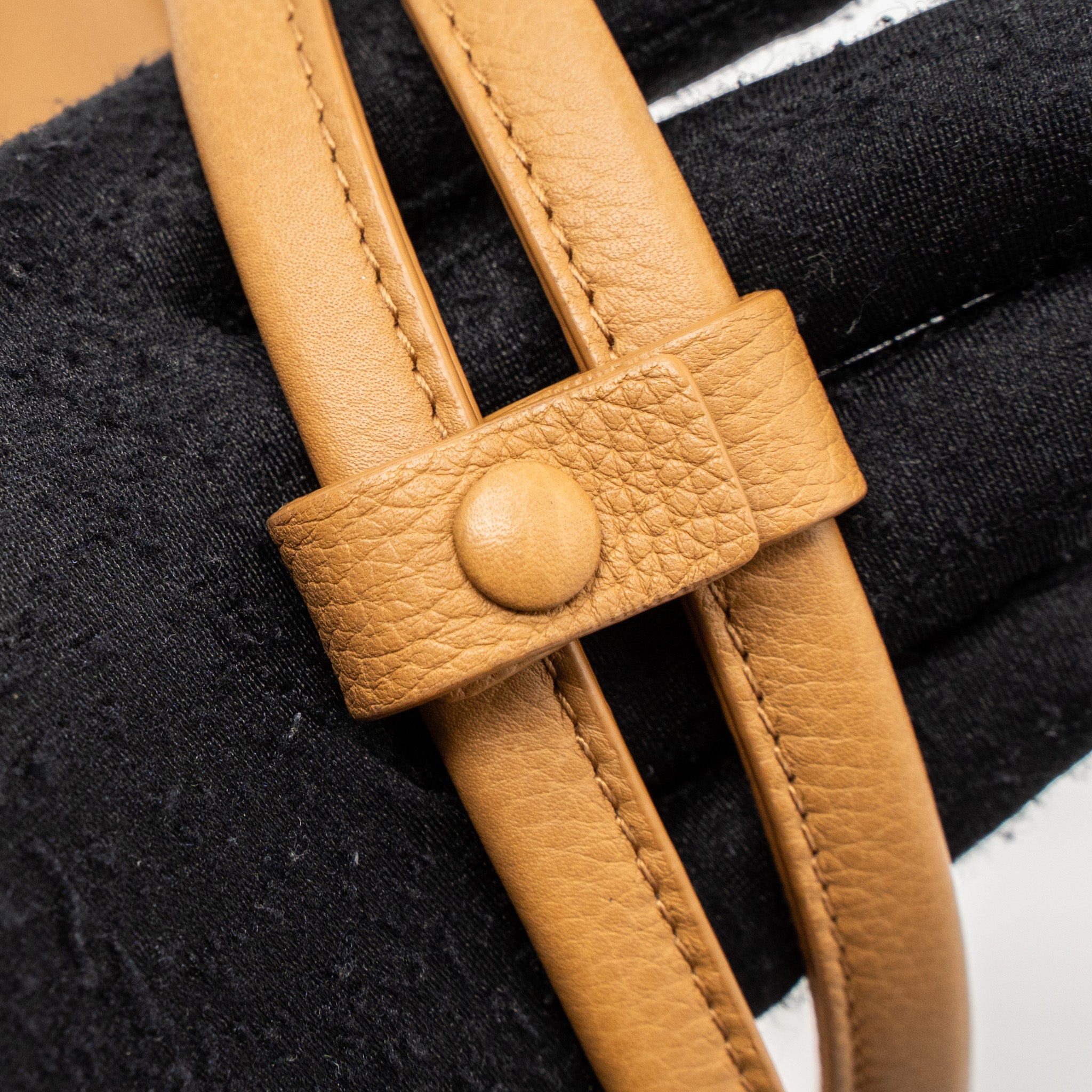 bottega-veneta-small-arco-bag-calfskin-wood-ghw